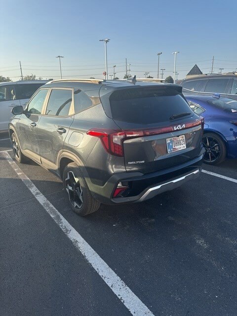 2025 Kia Seltos S photo 3