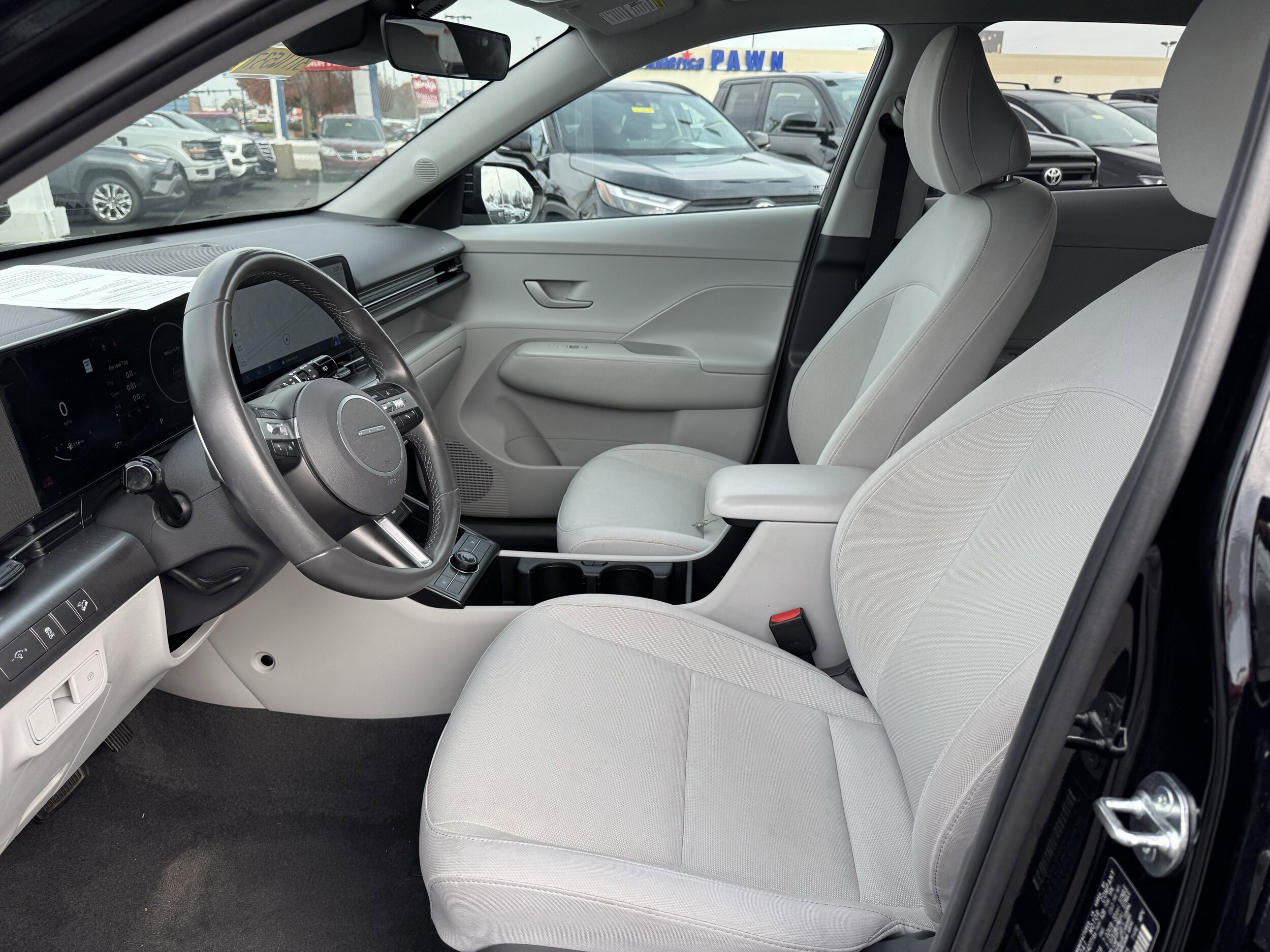 2024 Hyundai Kona SEL photo 2