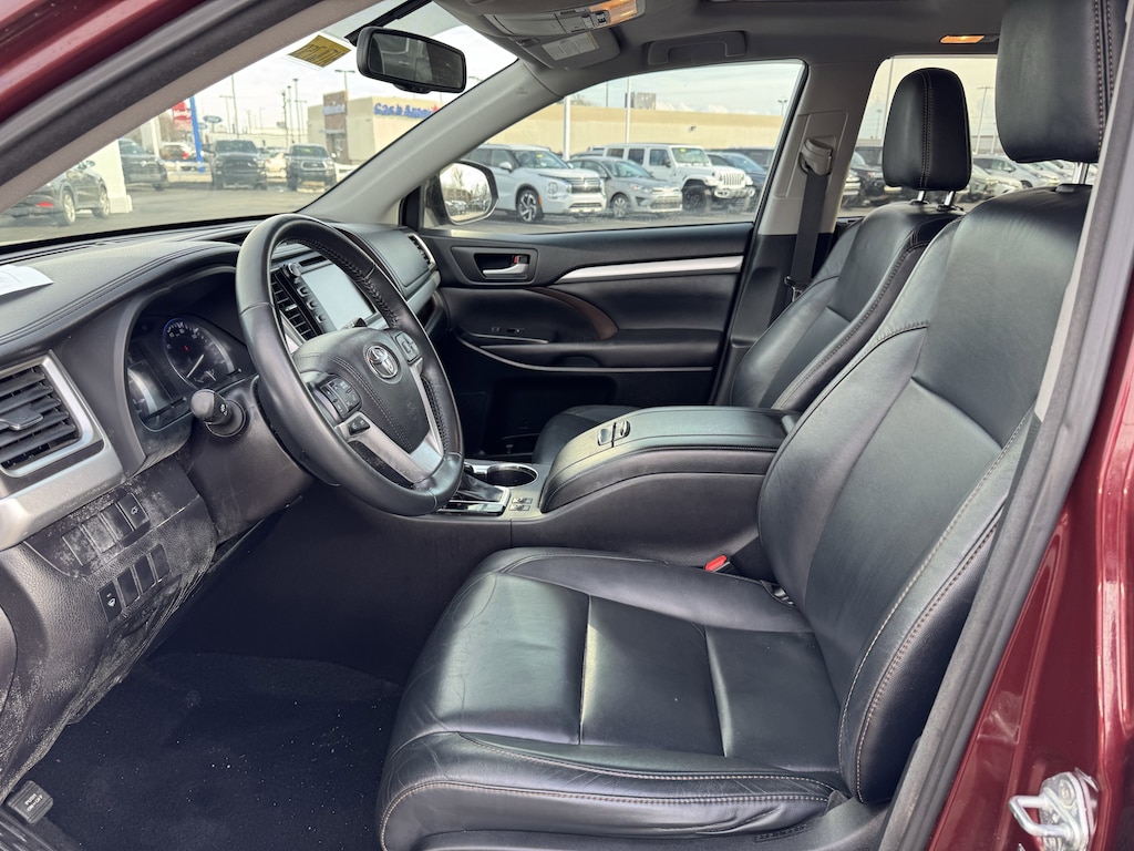 Used 2016 Toyota Highlander XLE V6 SUV