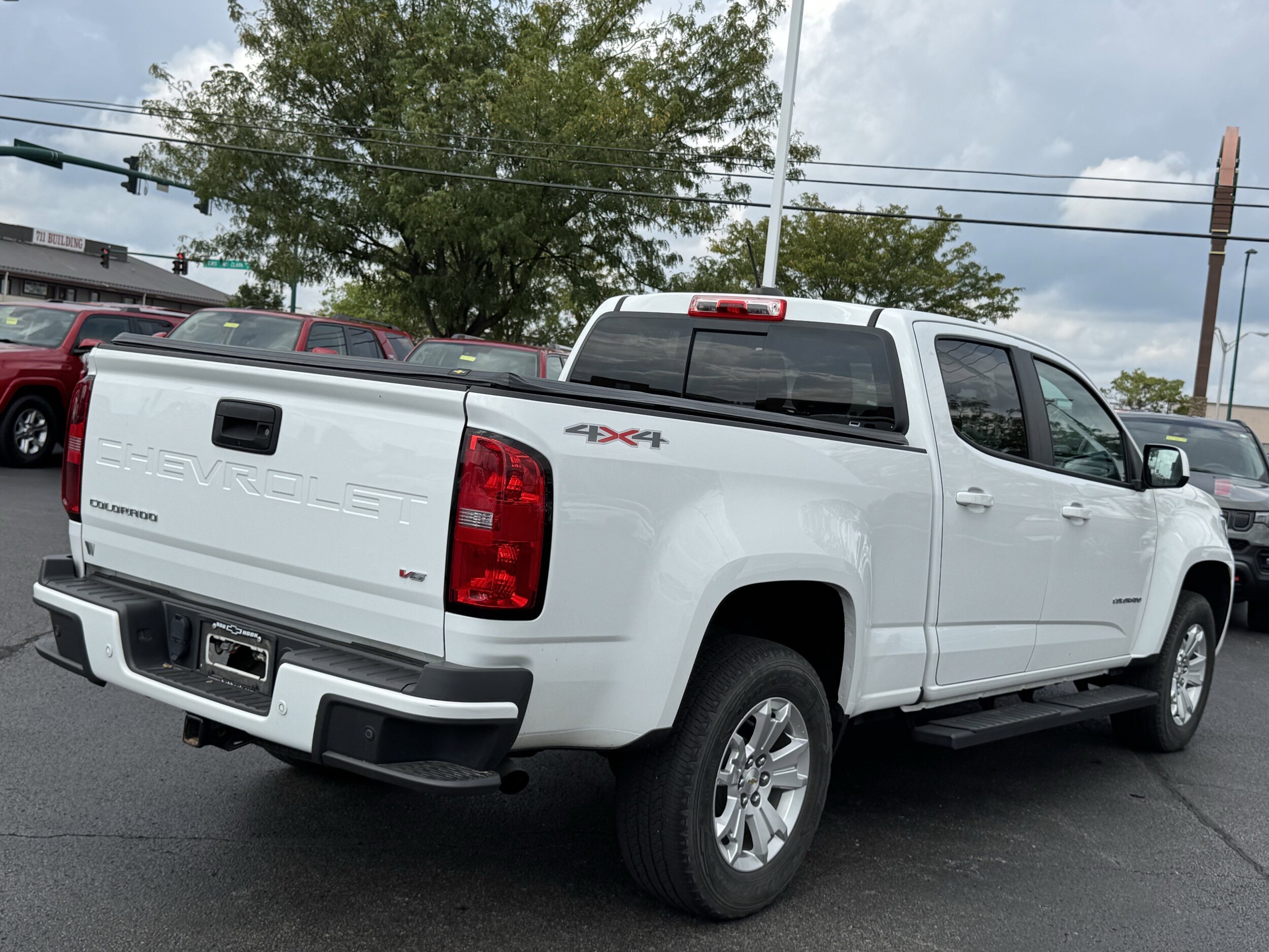 2022 Chevrolet Colorado LT photo 3