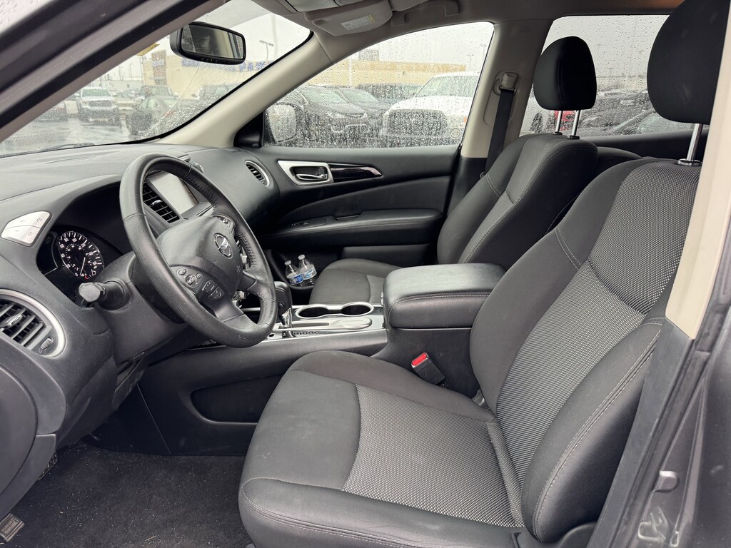 Used 2020 Nissan Pathfinder SV SUV
