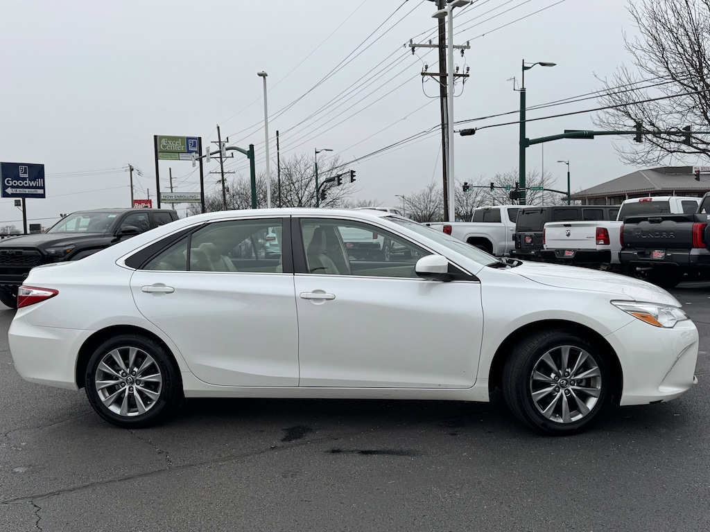 Used 2016 Toyota Camry XLE Sedan