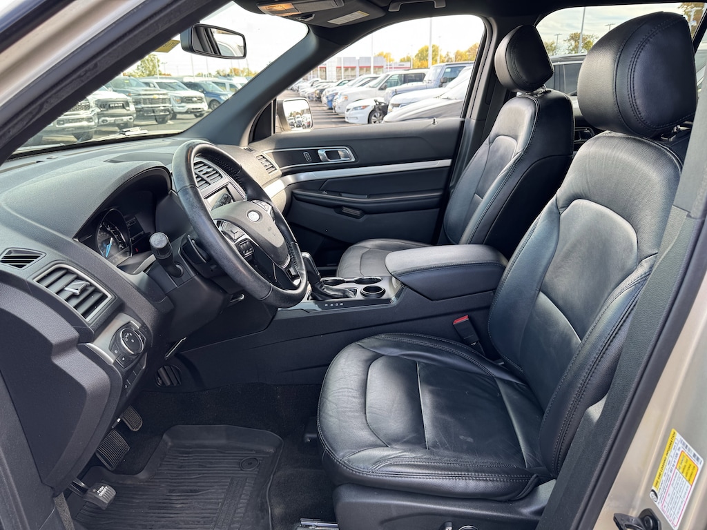 Used 2017 Ford Explorer XLT SUV