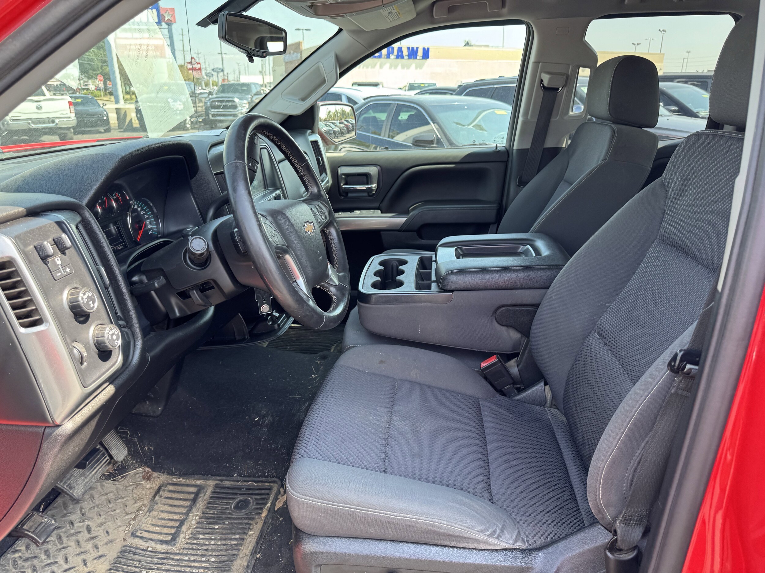2019 Chevrolet Silverado 1500 LT photo 4