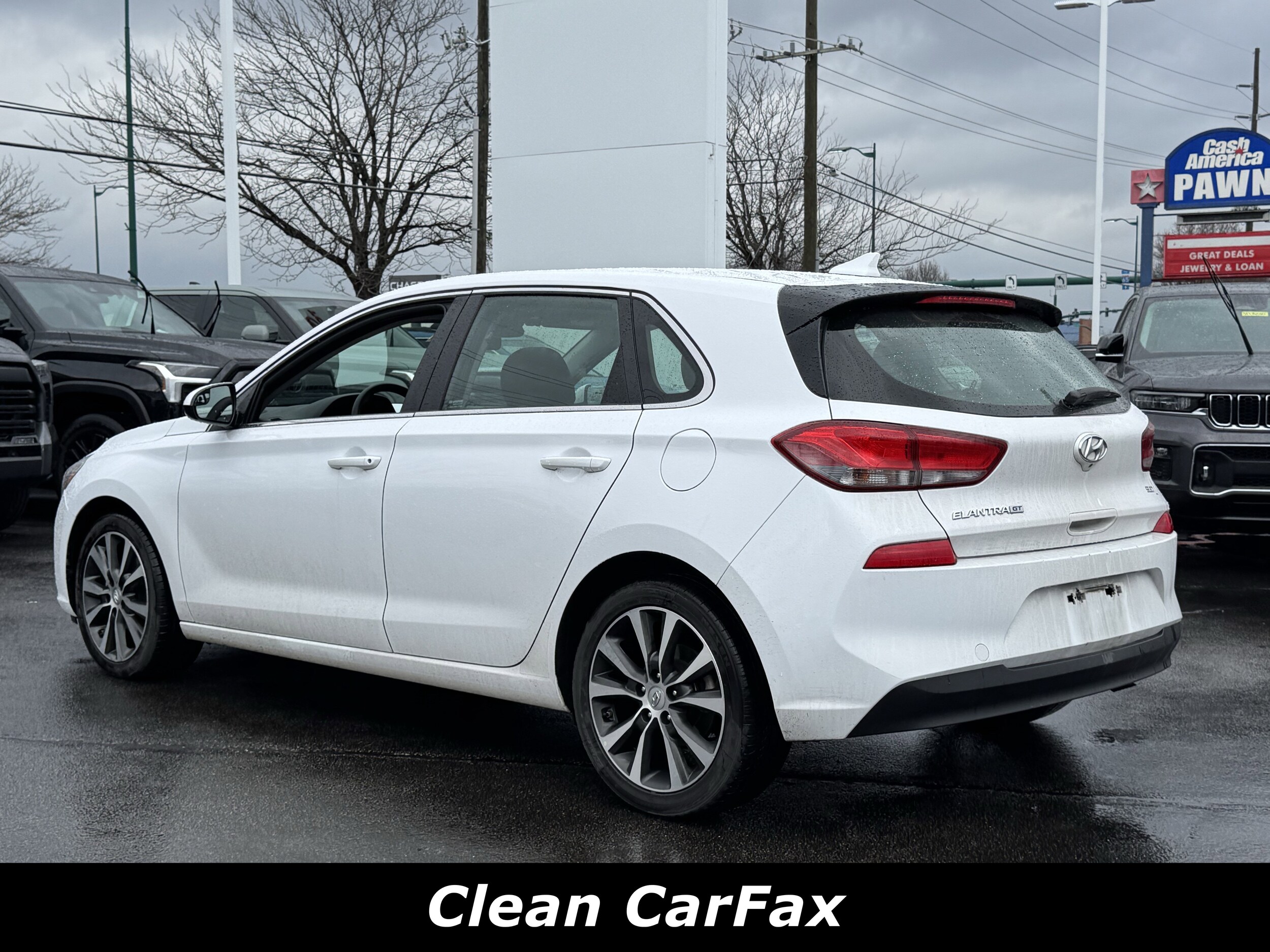 2018 Hyundai Elantra GT Base photo 2