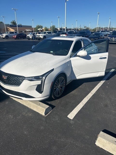 2020 Cadillac CT4 Premium Luxury photo 3
