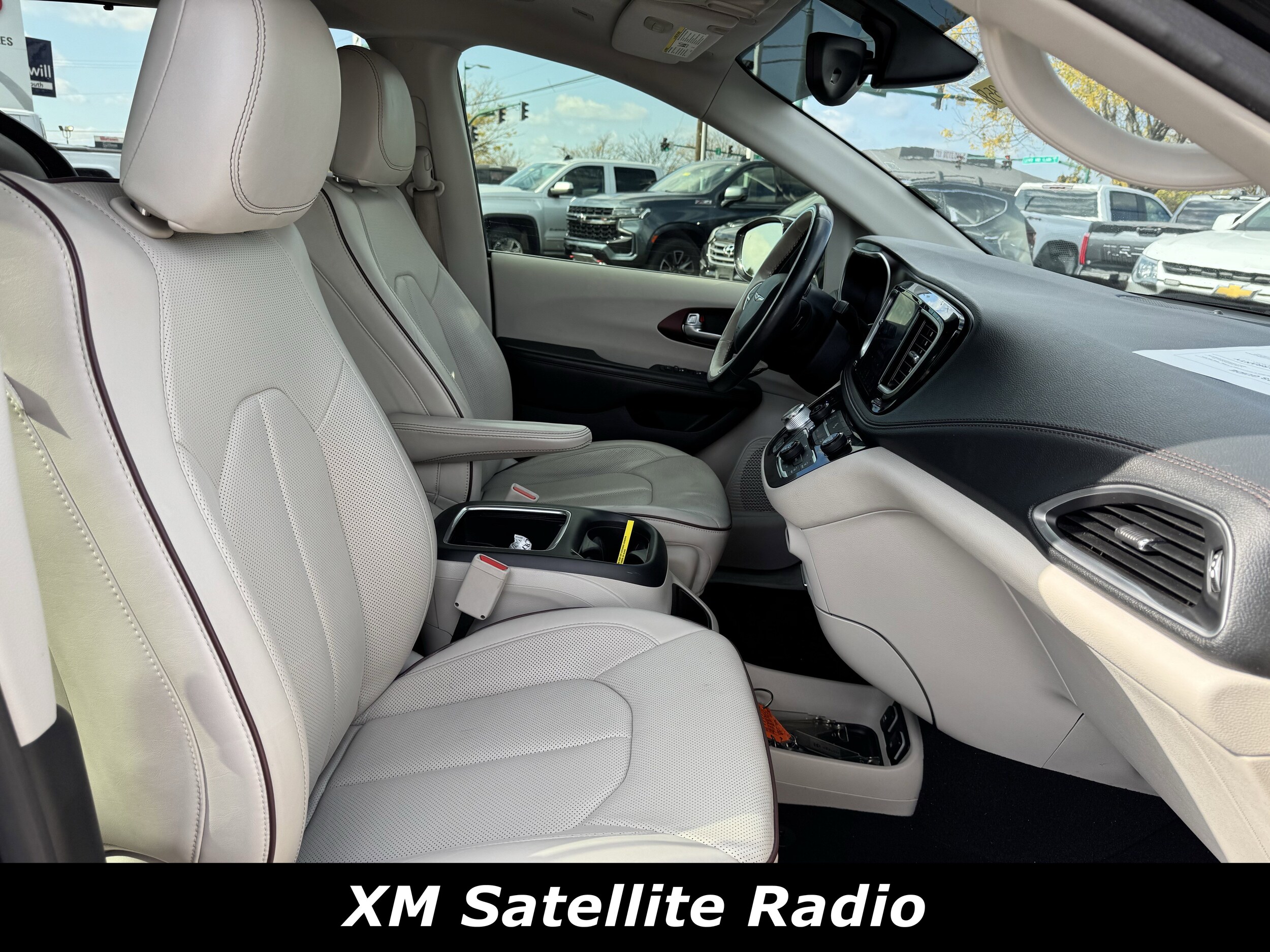 2019 Chrysler Pacifica Limited photo 4