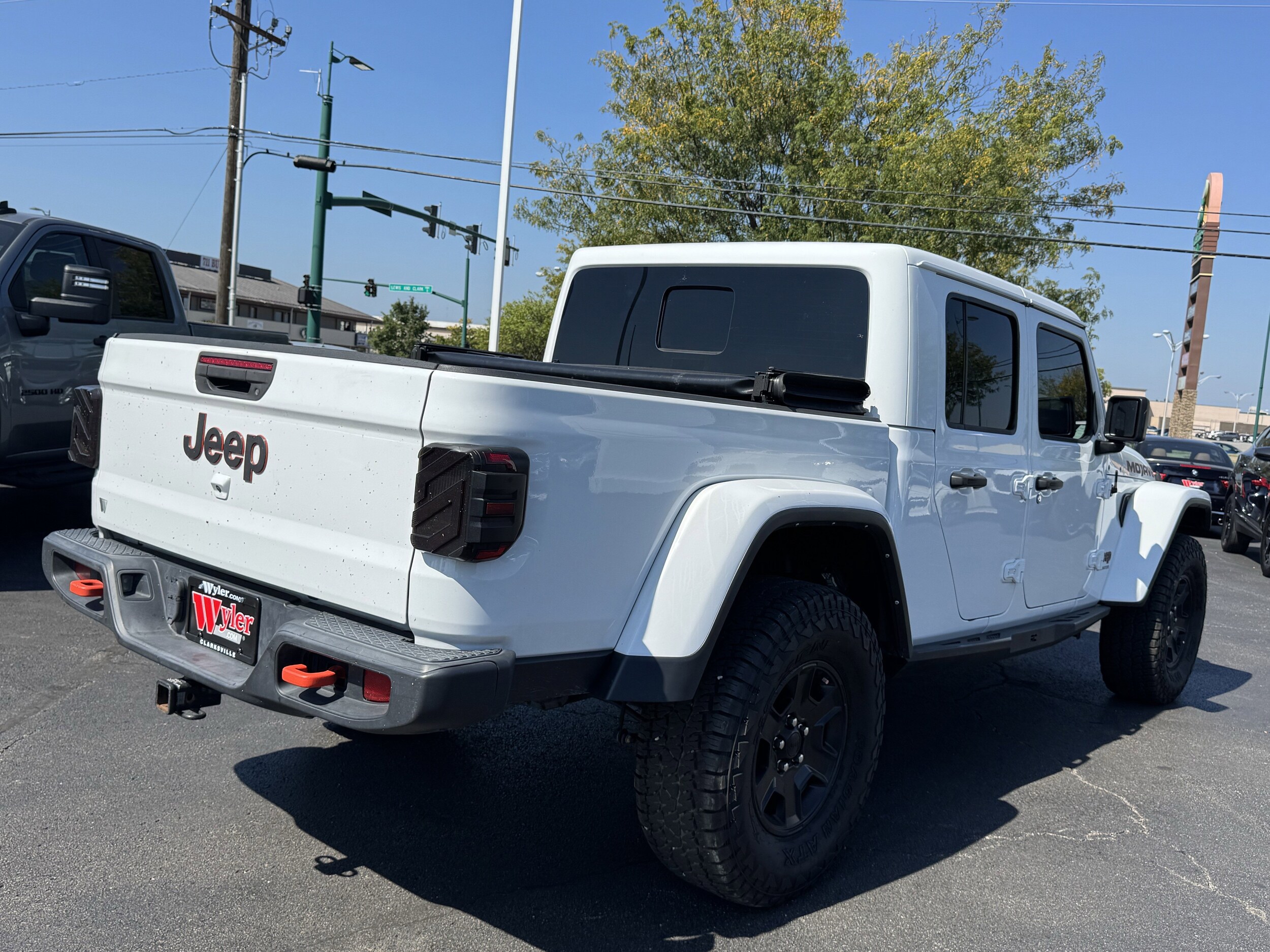 2022 Jeep Gladiator Mojave photo 3