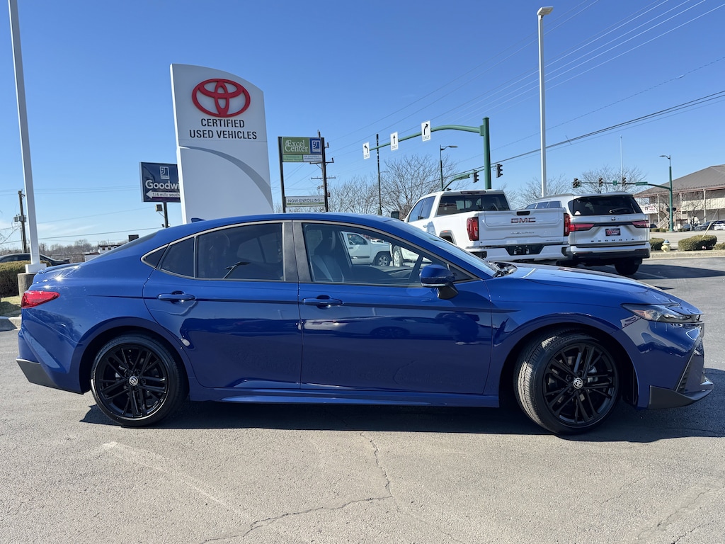 Used 2025 Toyota Camry SE Sedan