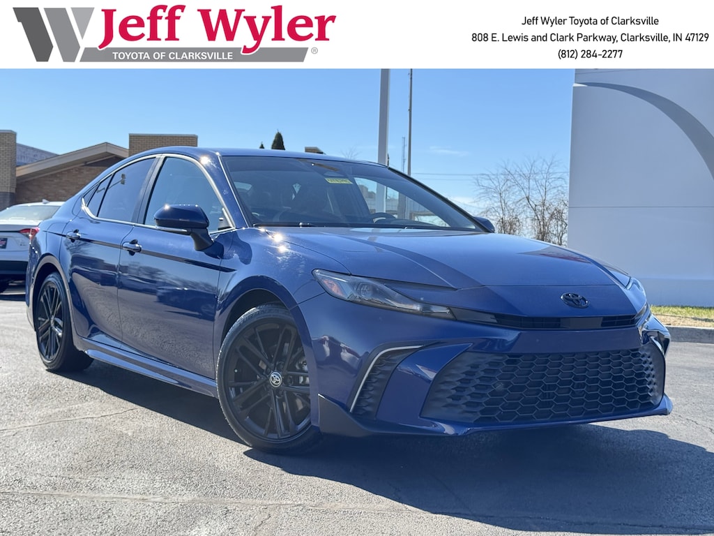 Used 2025 Toyota Camry SE Sedan