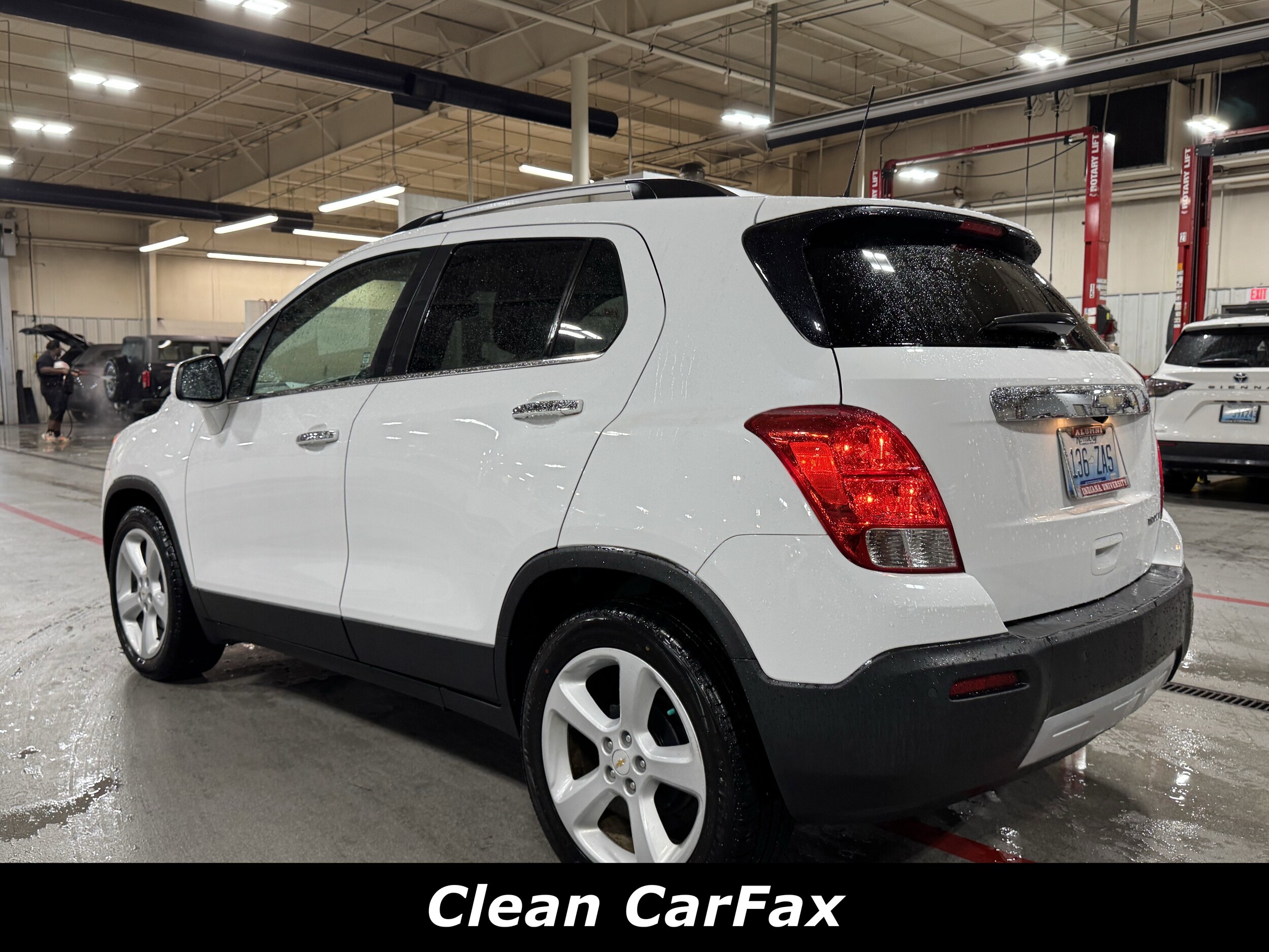 2016 Chevrolet Trax LTZ photo 2