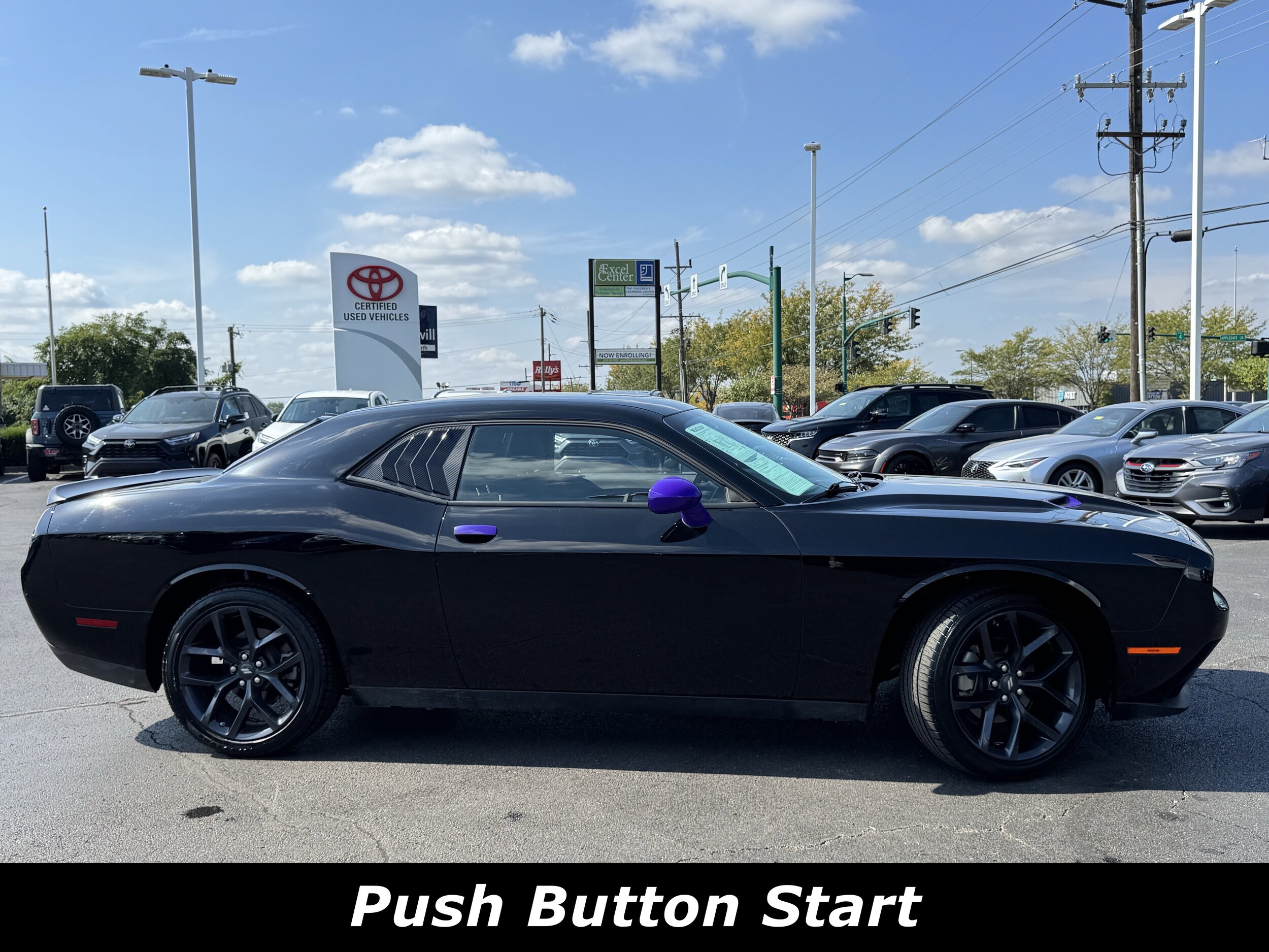 2023 Dodge Challenger SXT photo 2