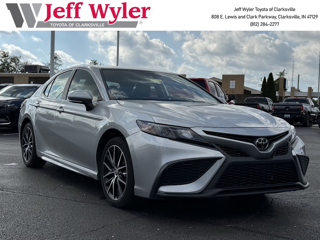 Used 2024 Toyota Camry SE Sedan