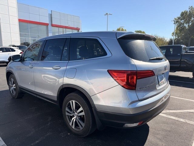 2017 Honda Pilot EX-L photo 4