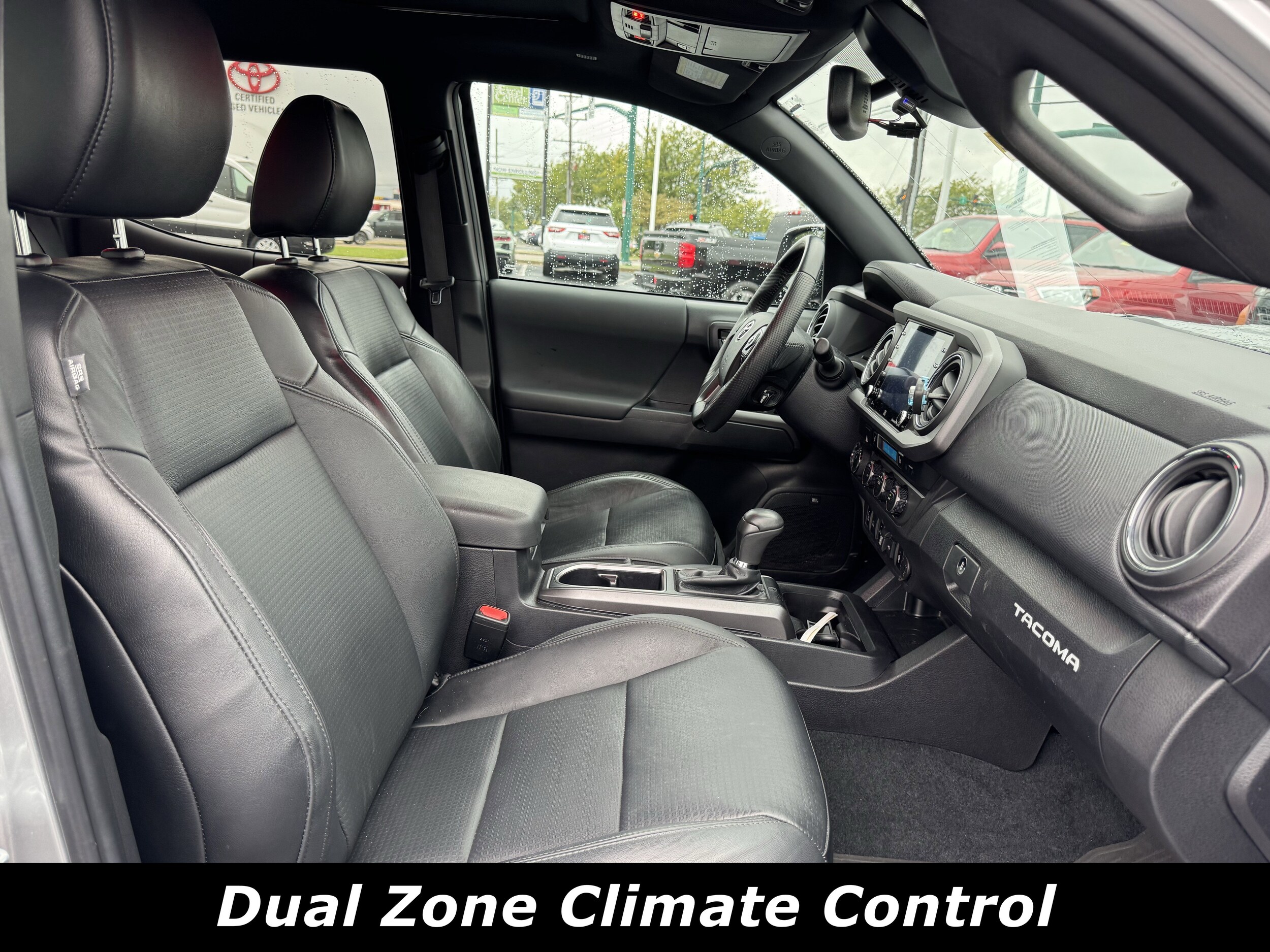 2023 Toyota Tacoma TRD Sport V6 photo 4