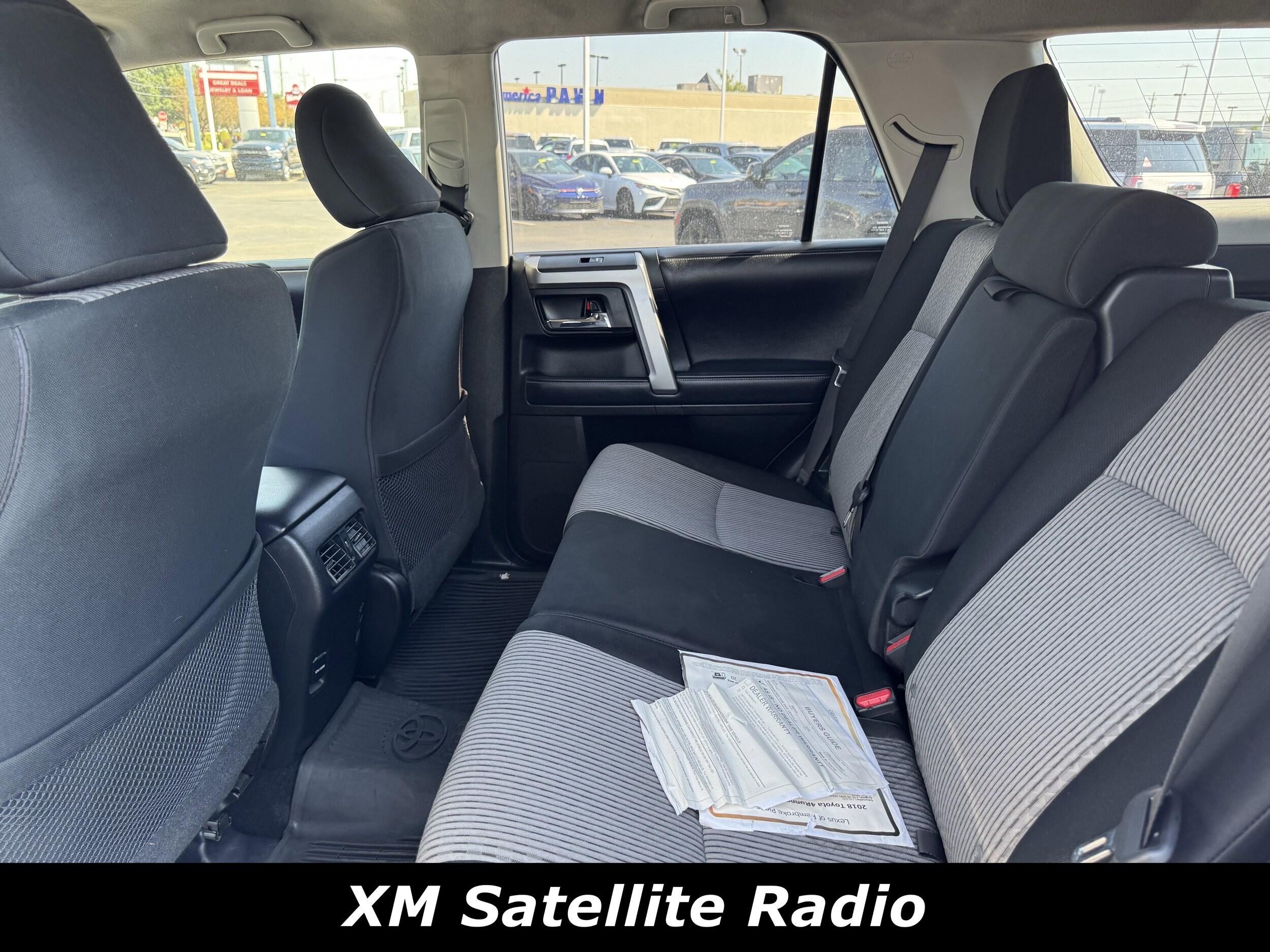 2018 Toyota 4Runner SR5 photo 4
