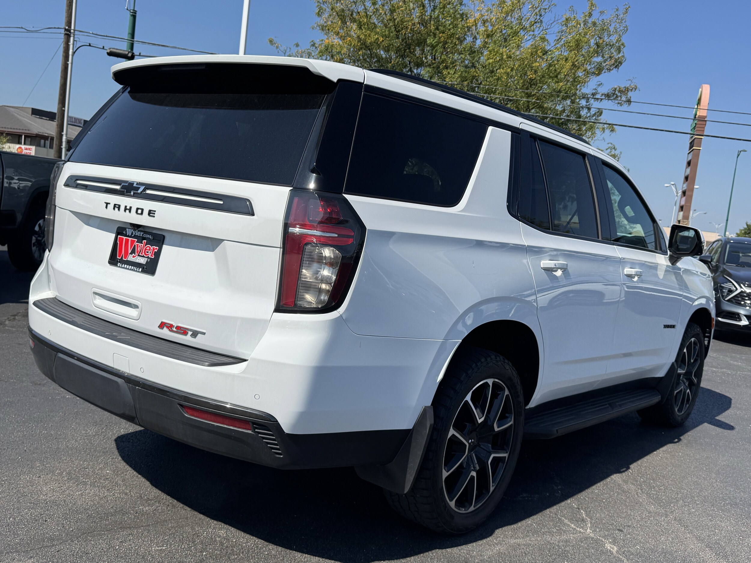 2021 Chevrolet Tahoe RST photo 2