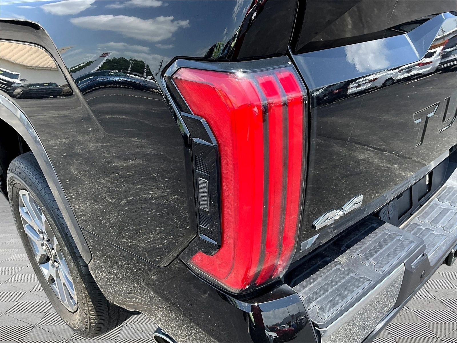 2024 Toyota Tundra 1794 Edition - Photo 28