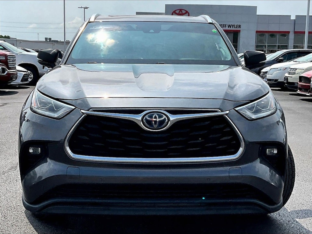Used 2021 Toyota Highlander Hybrid Limited SUV