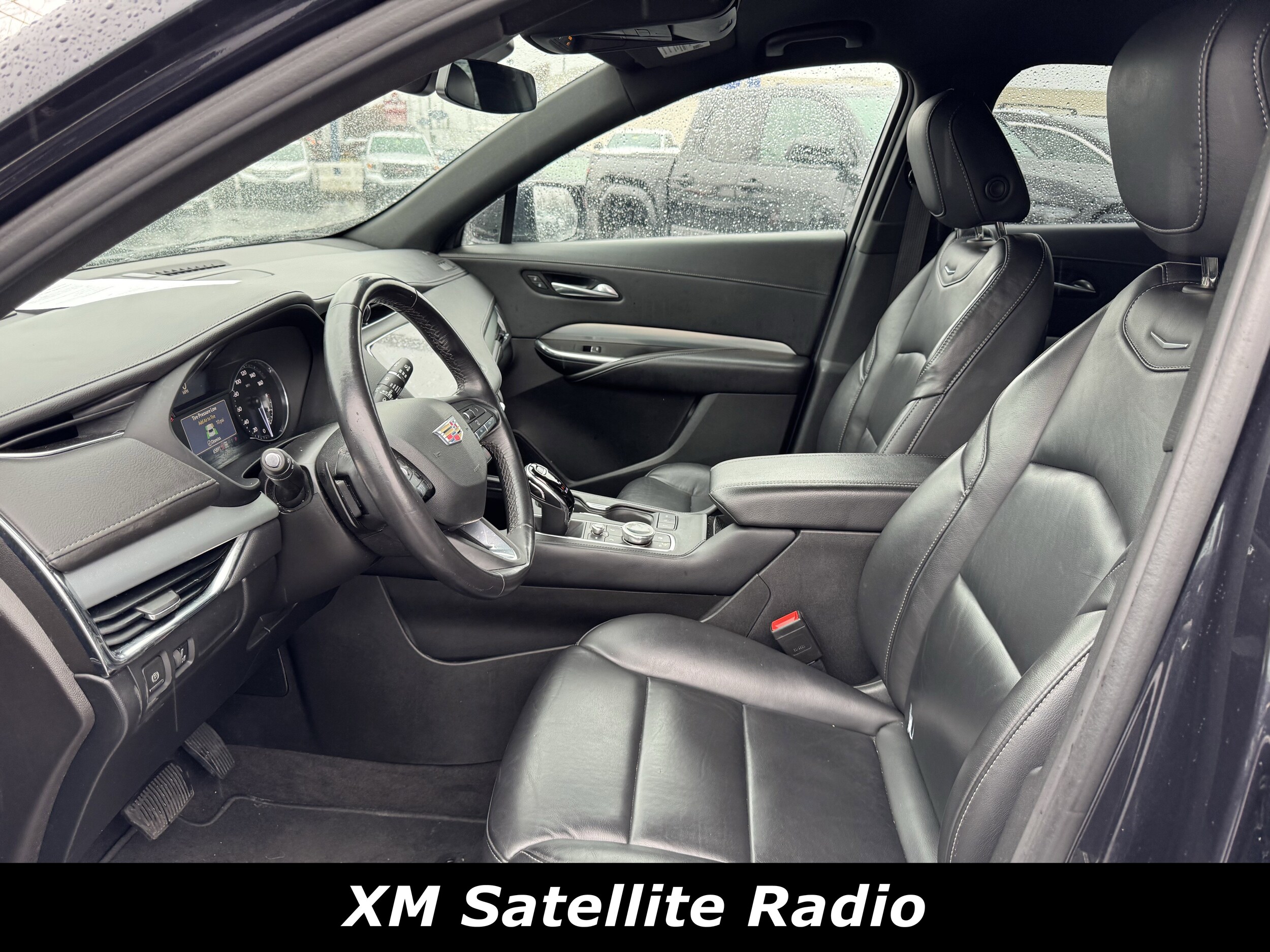 2023 Cadillac XT4 Premium Luxury photo 3