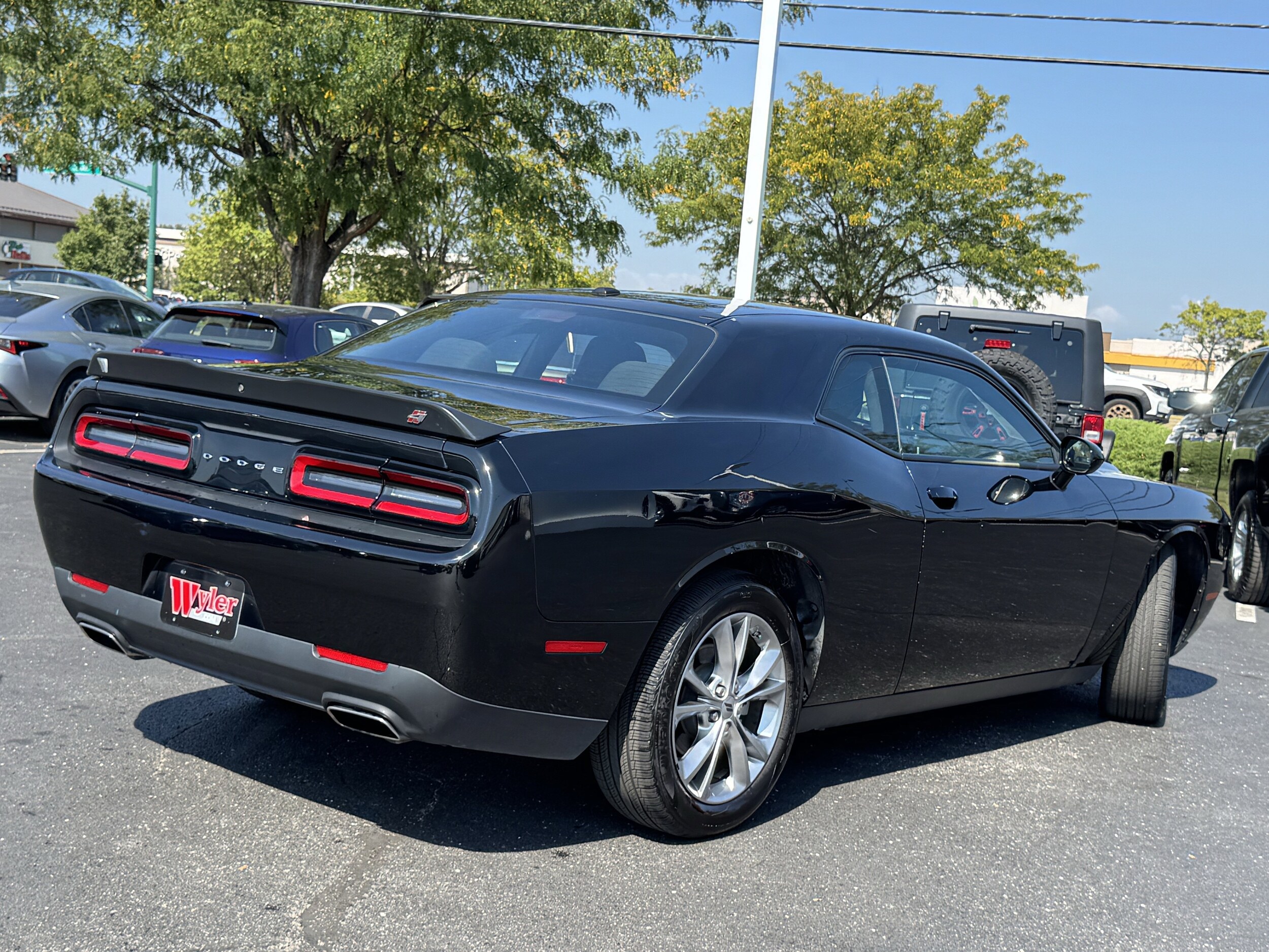 2023 Dodge Challenger SXT photo 3