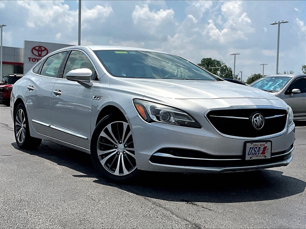 Used 2017 Buick LaCrosse Essence Sedan