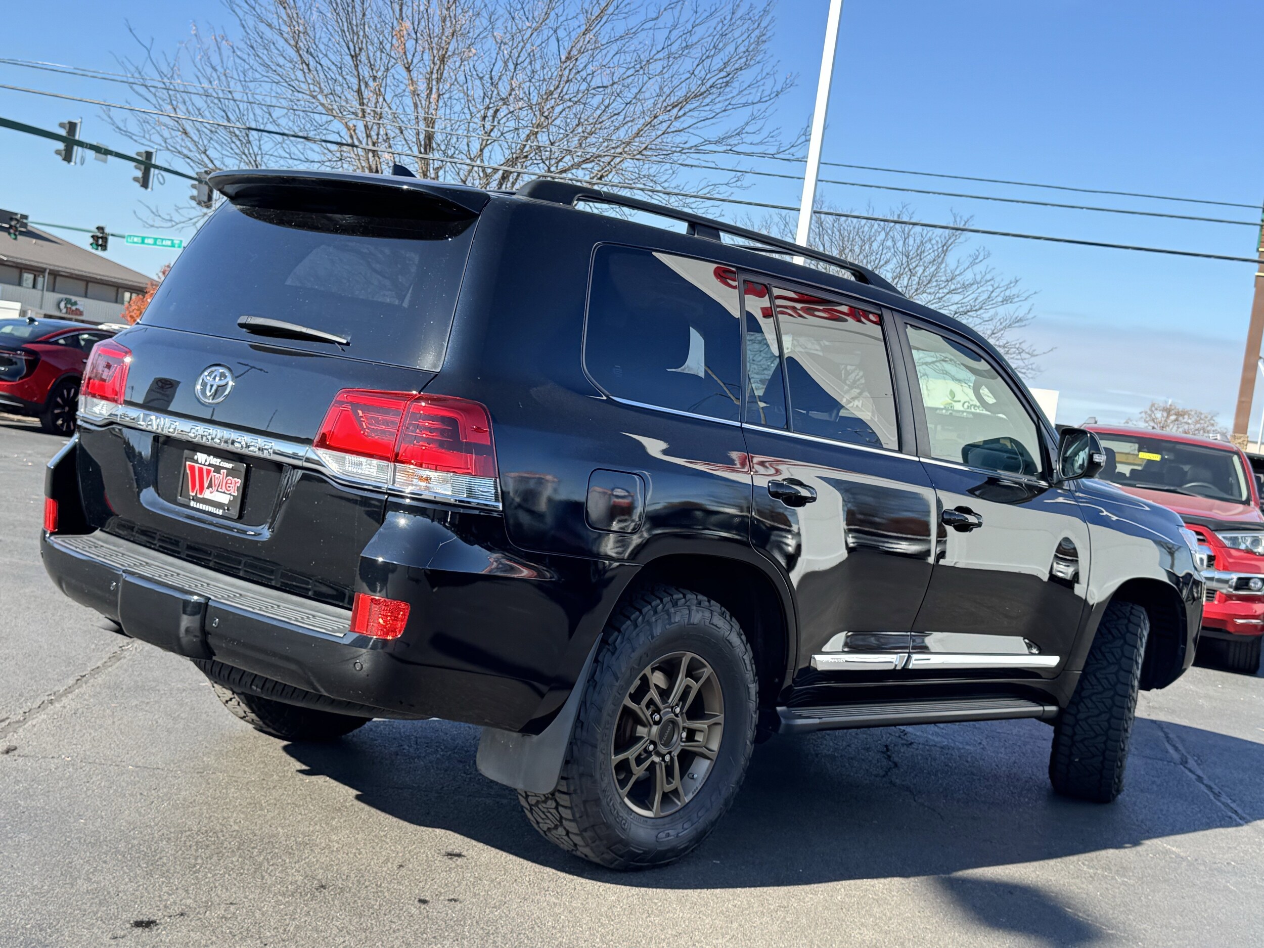 2020 Toyota Land Cruiser Base photo 3