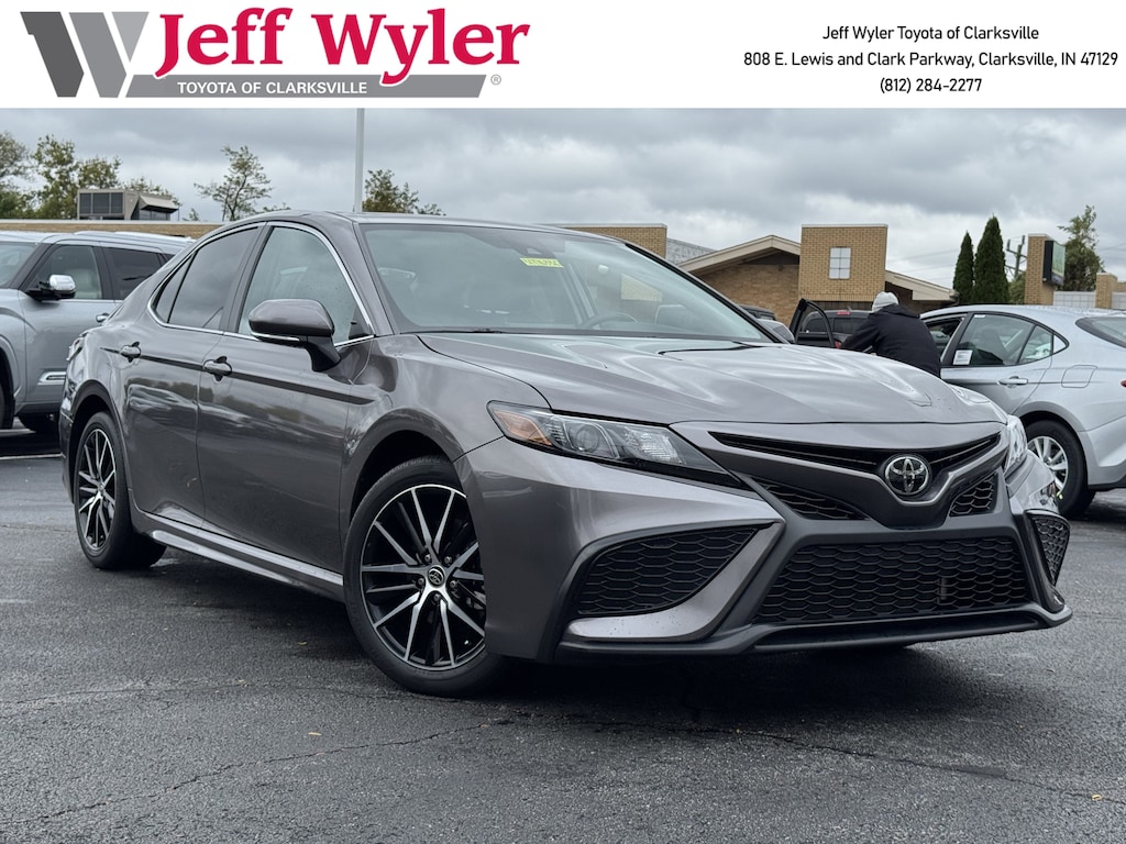 Used 2024 Toyota Camry SE Sedan