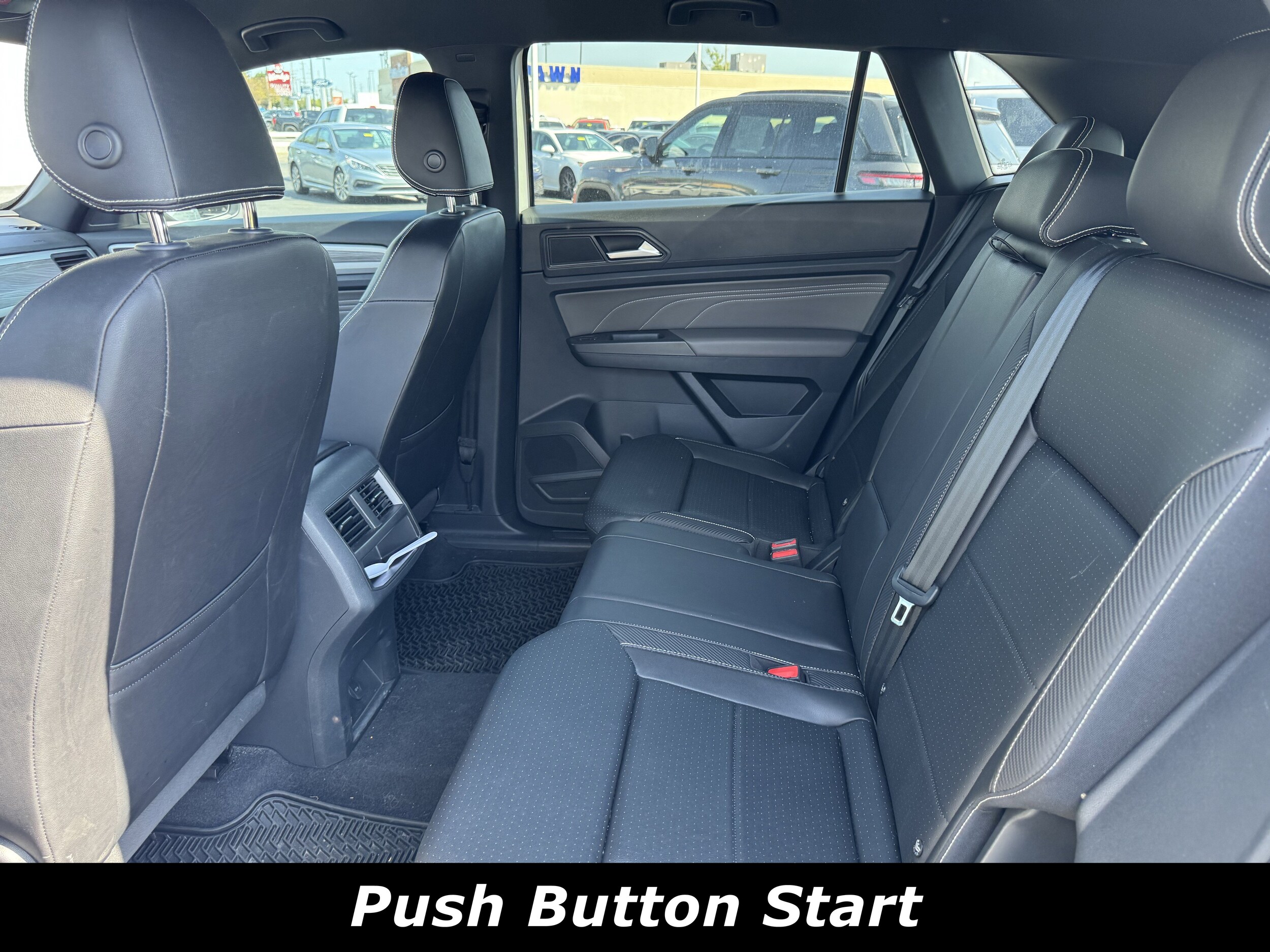 2023 Volkswagen Atlas Cross Sport SE photo 3