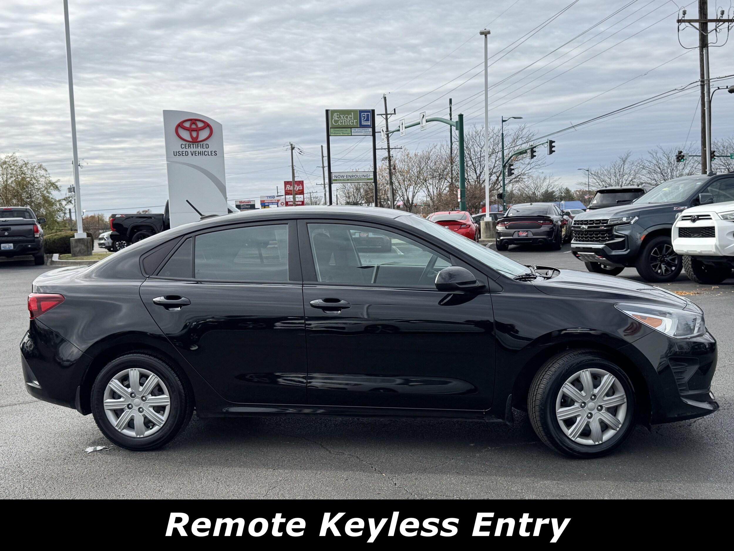 2022 Kia Rio S photo 2