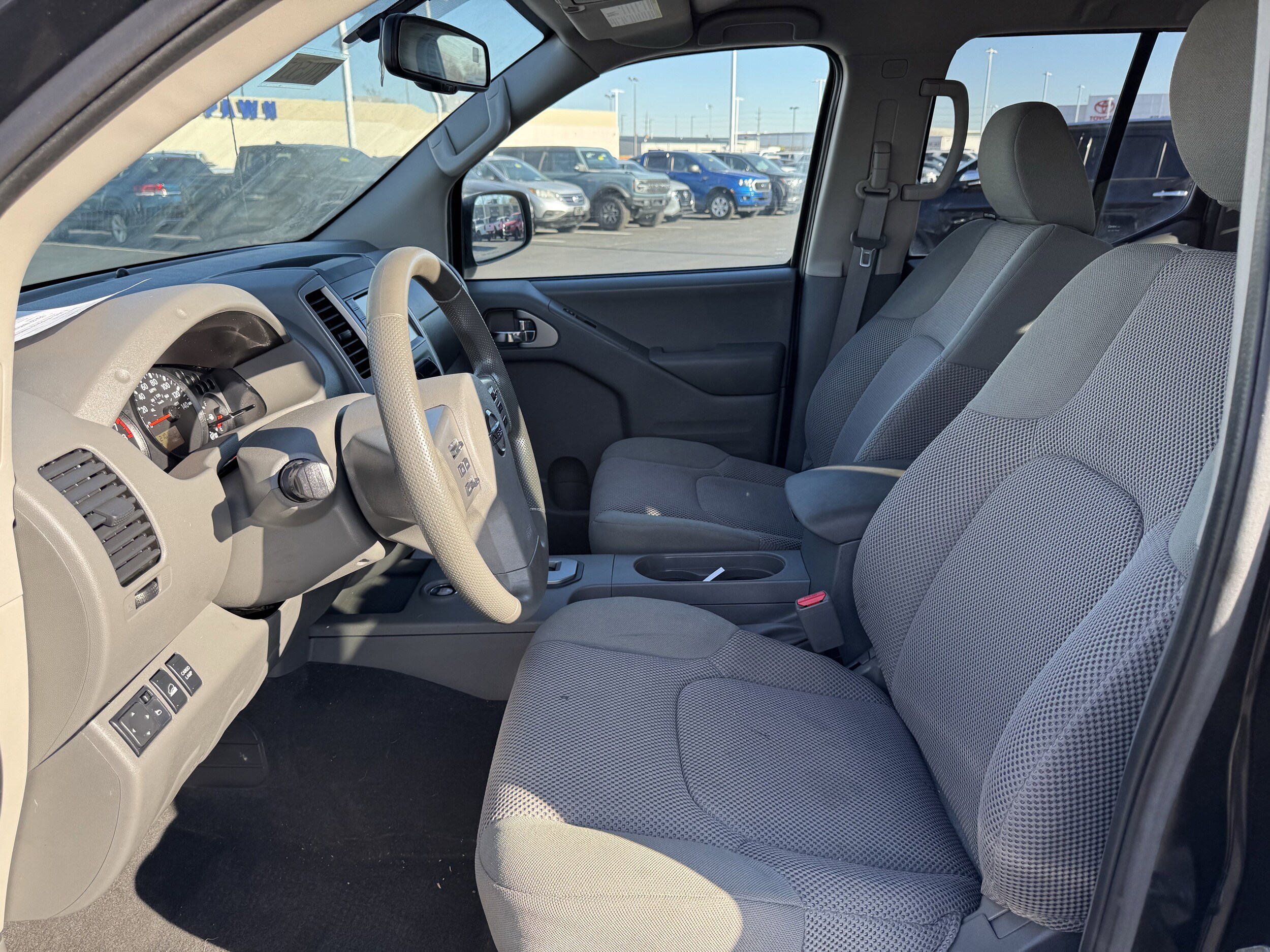 2021 Nissan Frontier SV photo 4