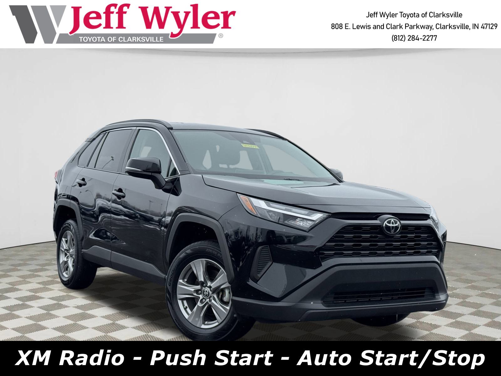 2024 Toyota RAV4 XLE's photo