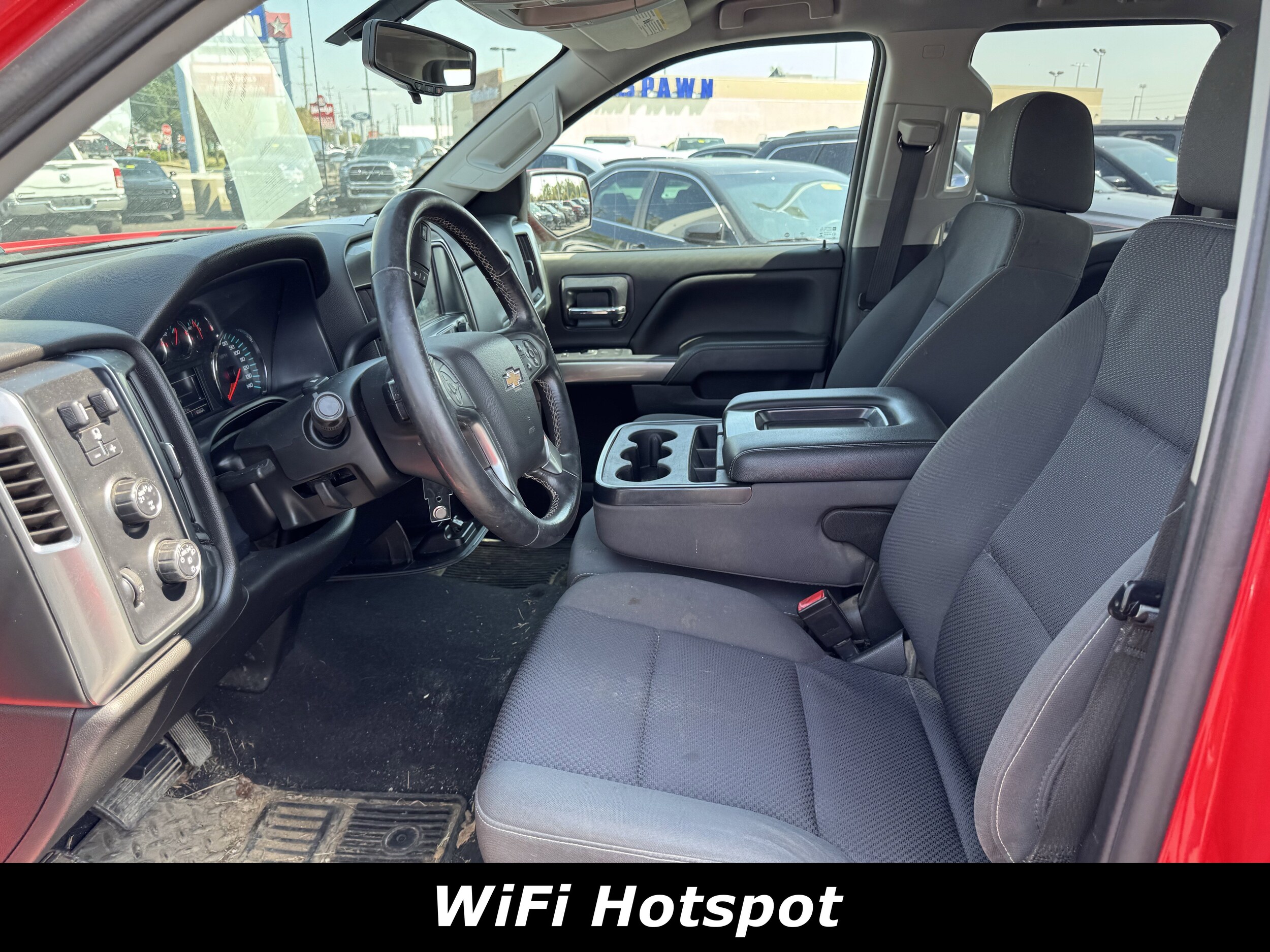 2019 Chevrolet Silverado 1500 LT photo 3