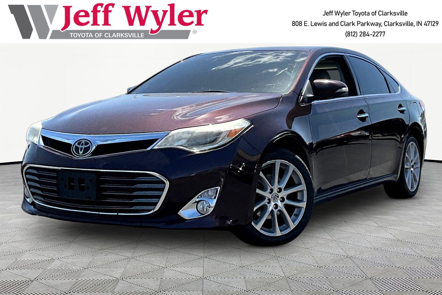 2015 Toyota Avalon Limited's photo