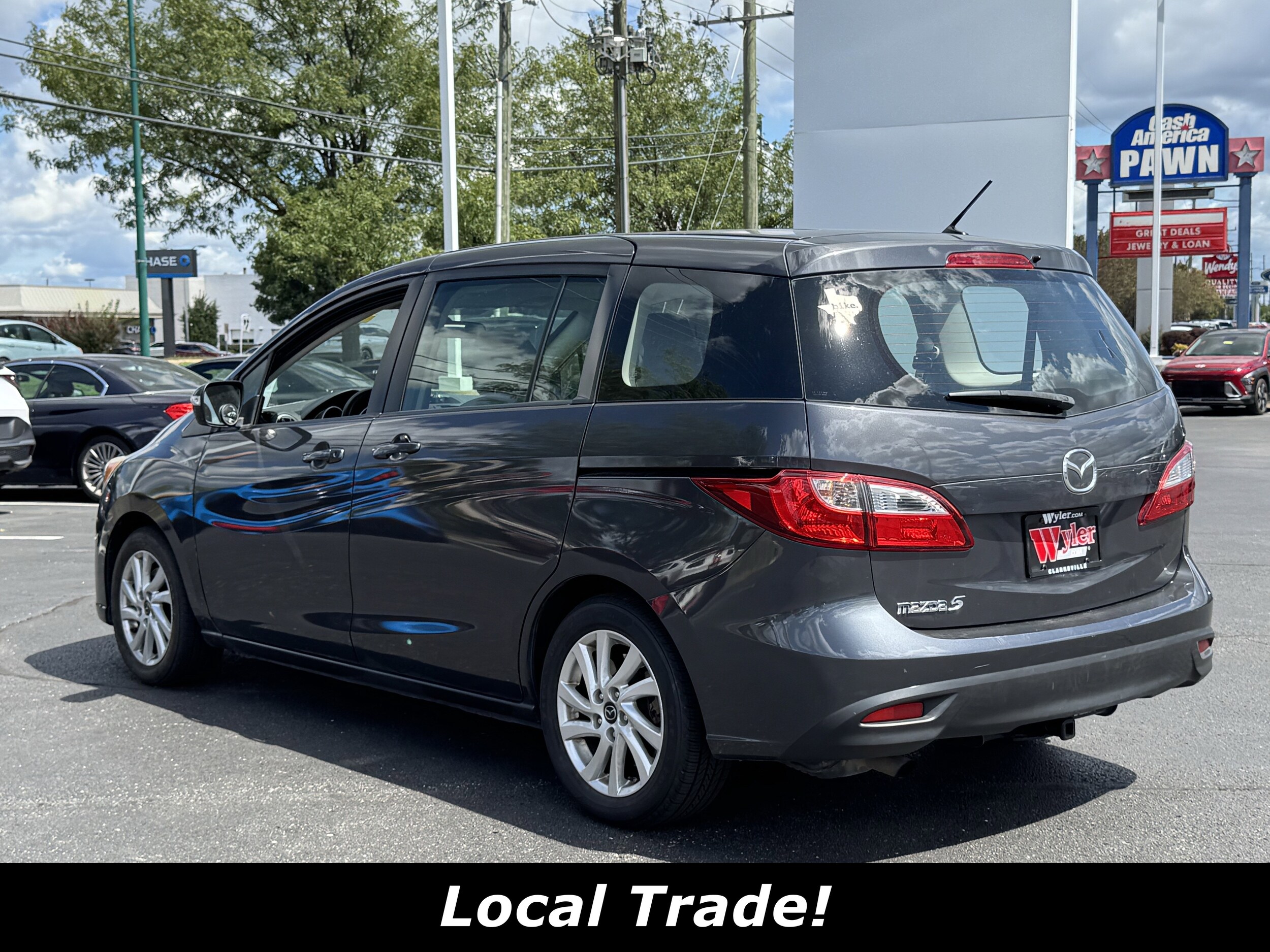 2014 Mazda Mazda5 Sport photo 2
