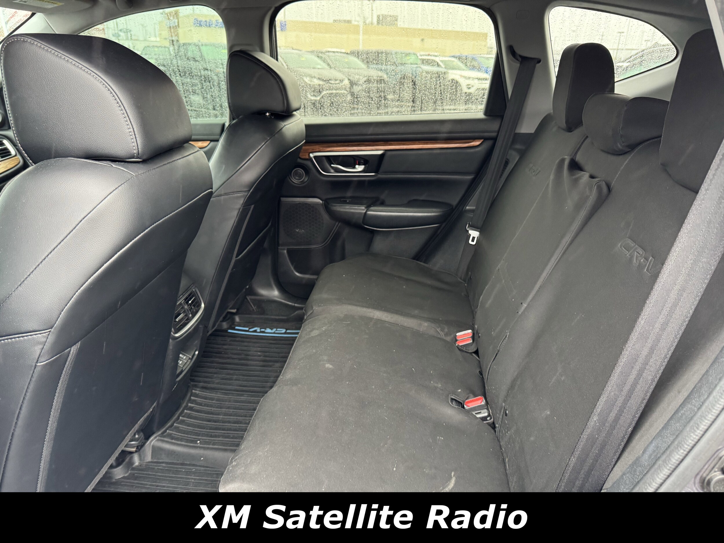 2021 Honda CR-V Hybrid Touring photo 2