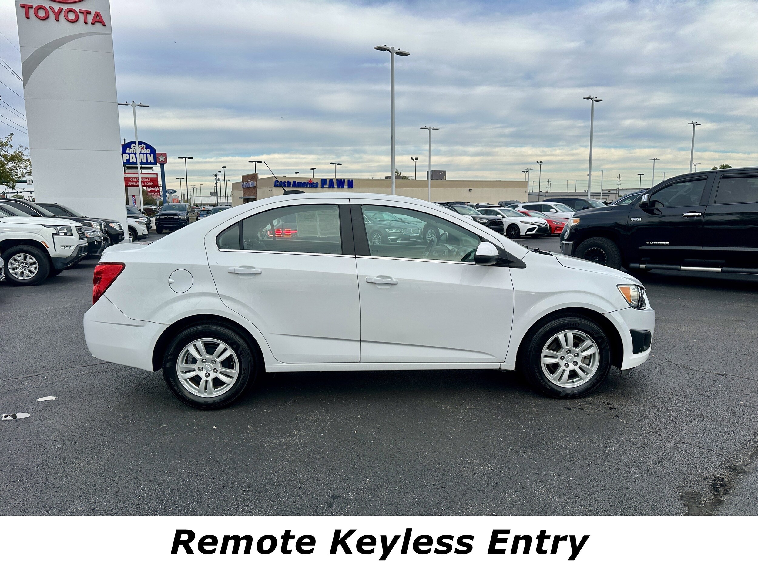 2016 Chevrolet Sonic LT photo 2