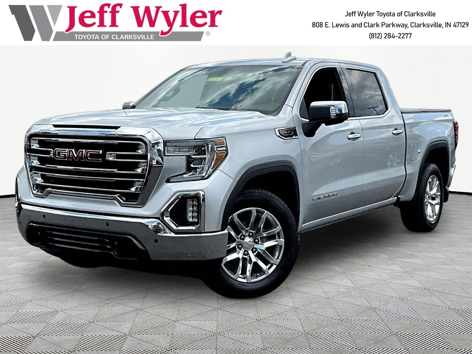 2019 GMC Sierra 4WD Crew Cab Short Box SLT's photo