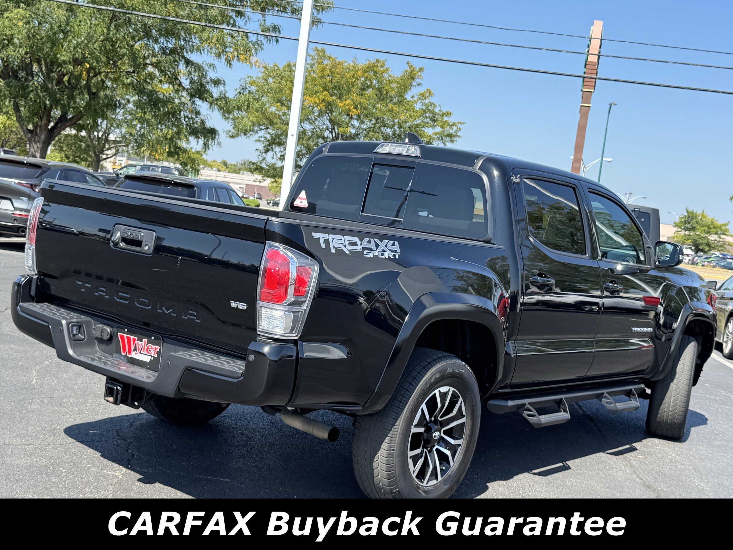 2023 Toyota Tacoma Double Cab 4x4 photo 2