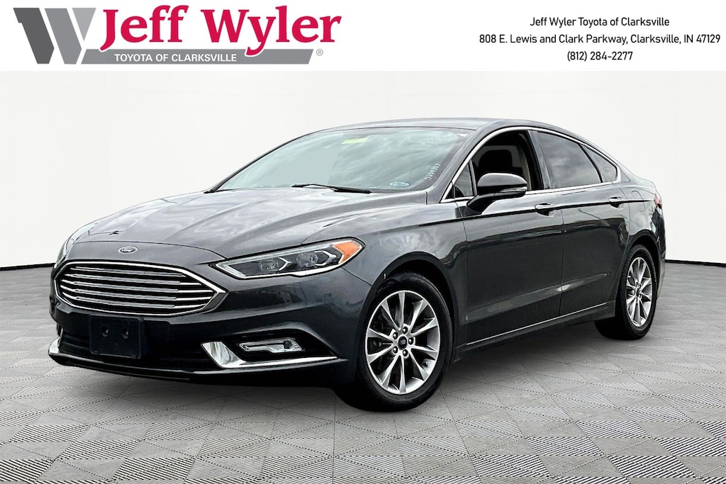 Used 2017 Ford Fusion SE Sedan