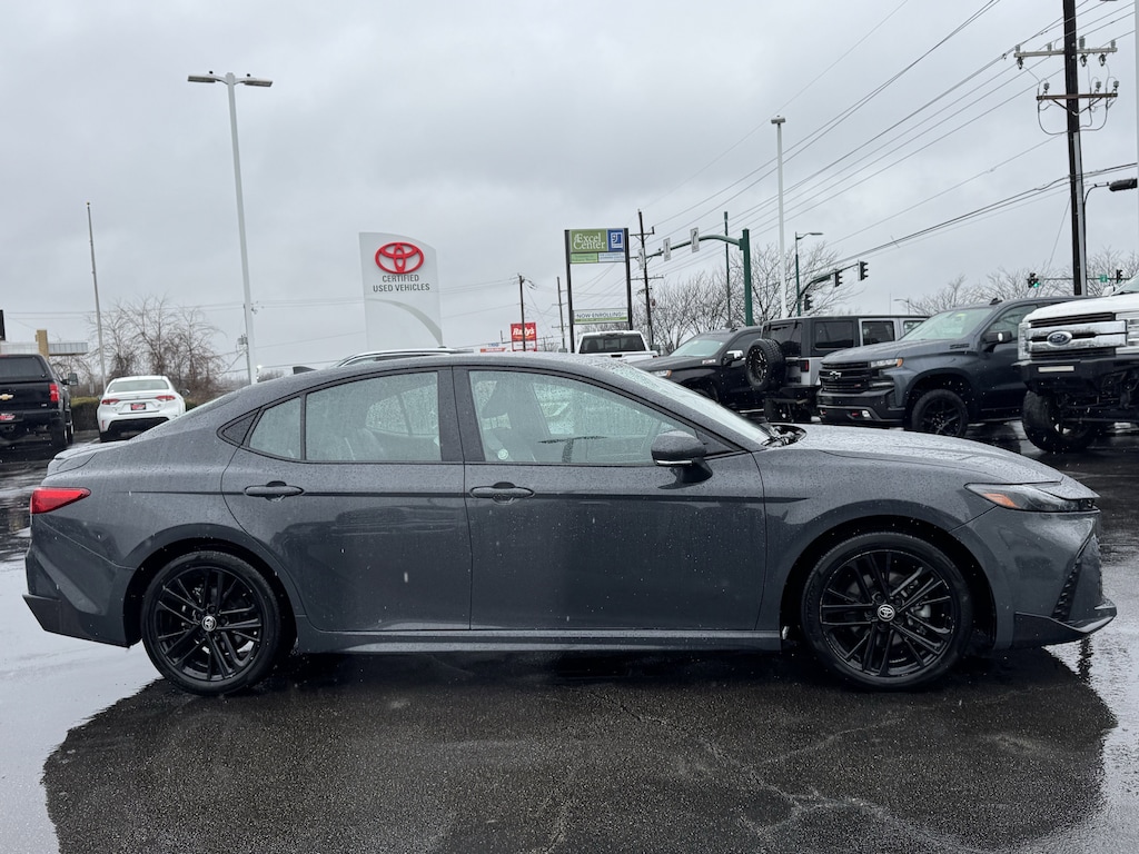 Used 2025 Toyota Camry SE Sedan