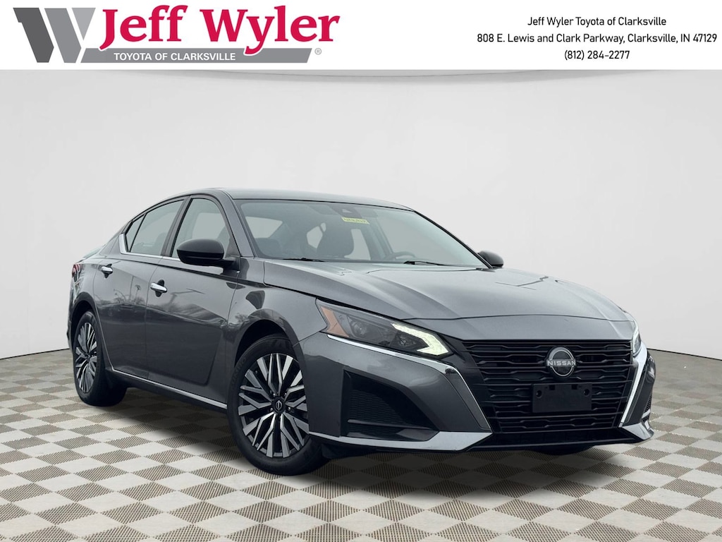 Used 2024 Nissan Altima 2.5 SV Sedan