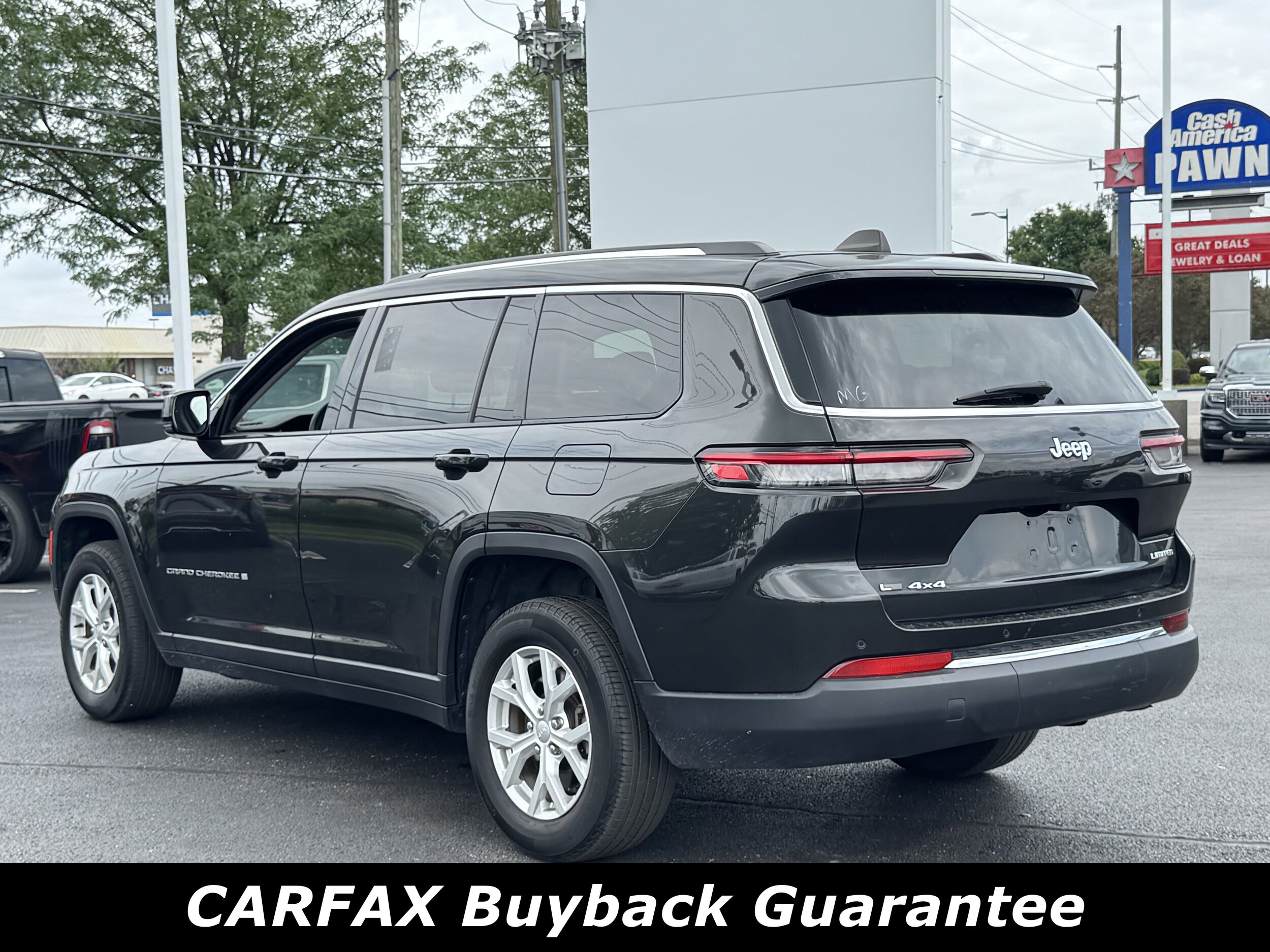 2023 Jeep Grand Cherokee Limited photo 2