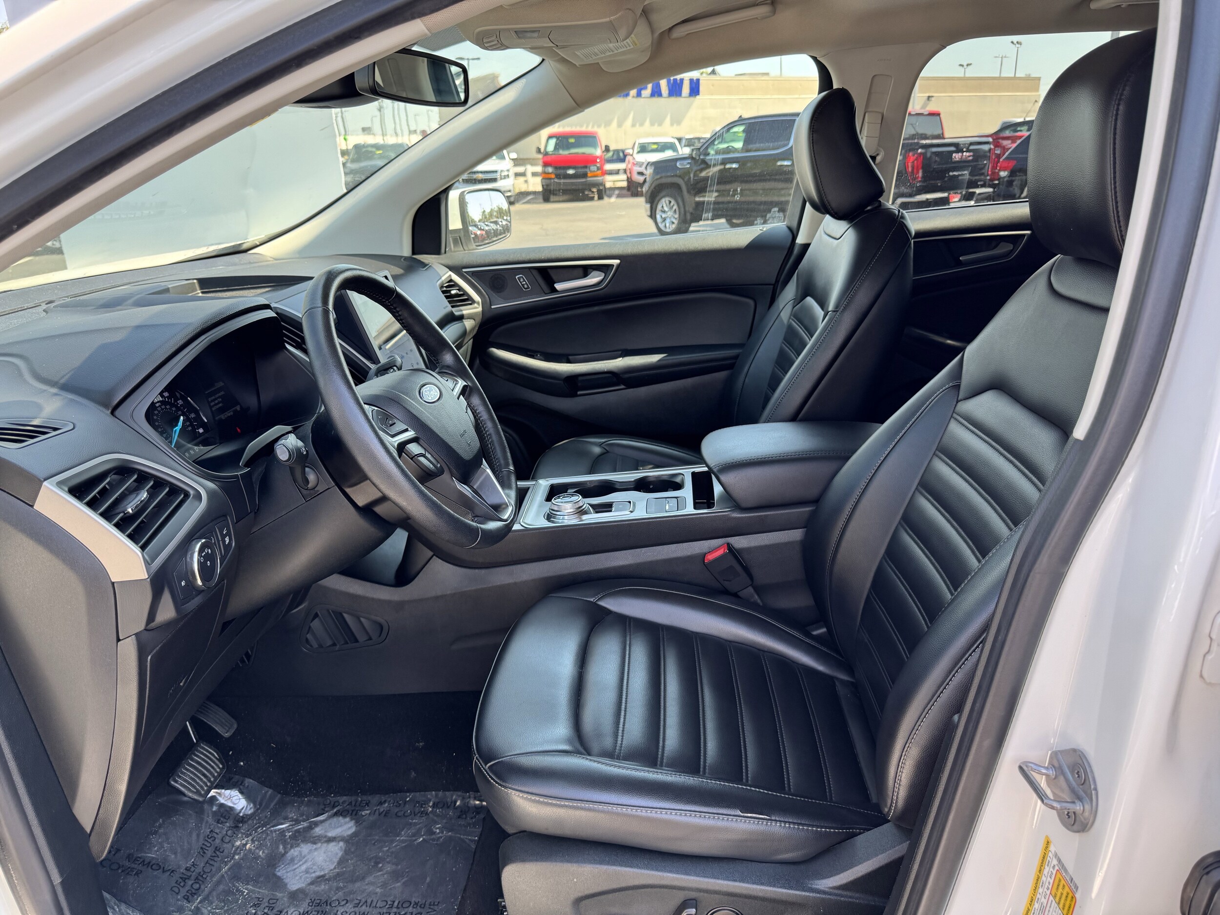 2022 Ford Edge SEL photo 4
