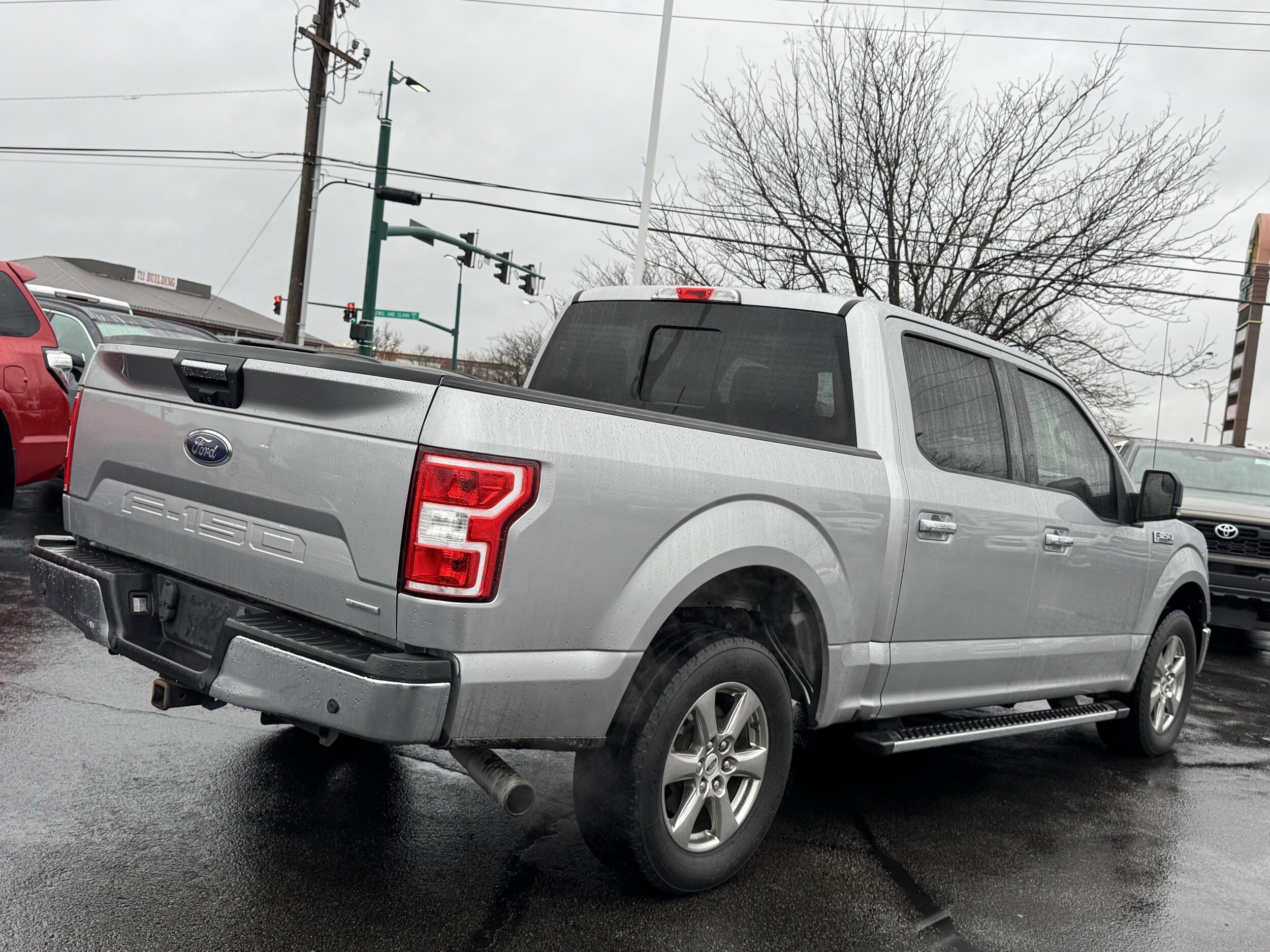 2020 Ford F-150 XLT photo 3