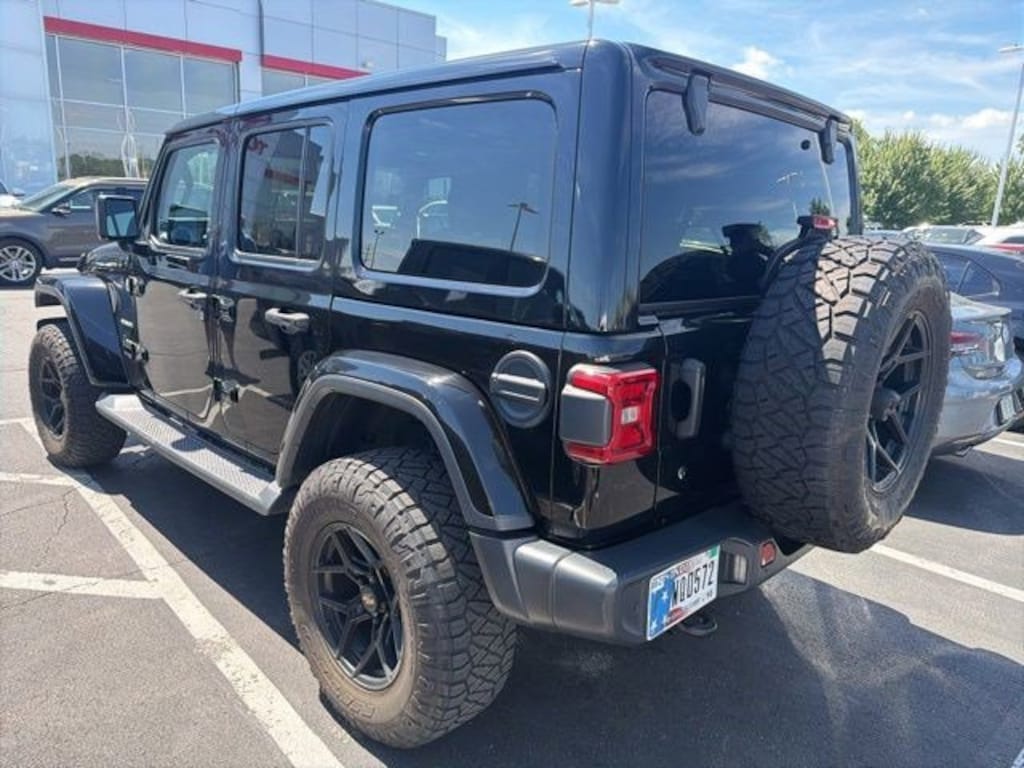 Used 2018 Jeep Wrangler Unlimited Sahara 4x4 SUV