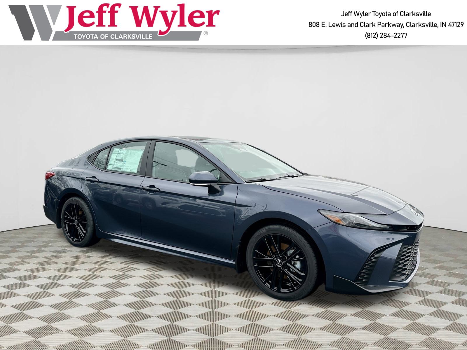 2026 Toyota Camry SE's photo