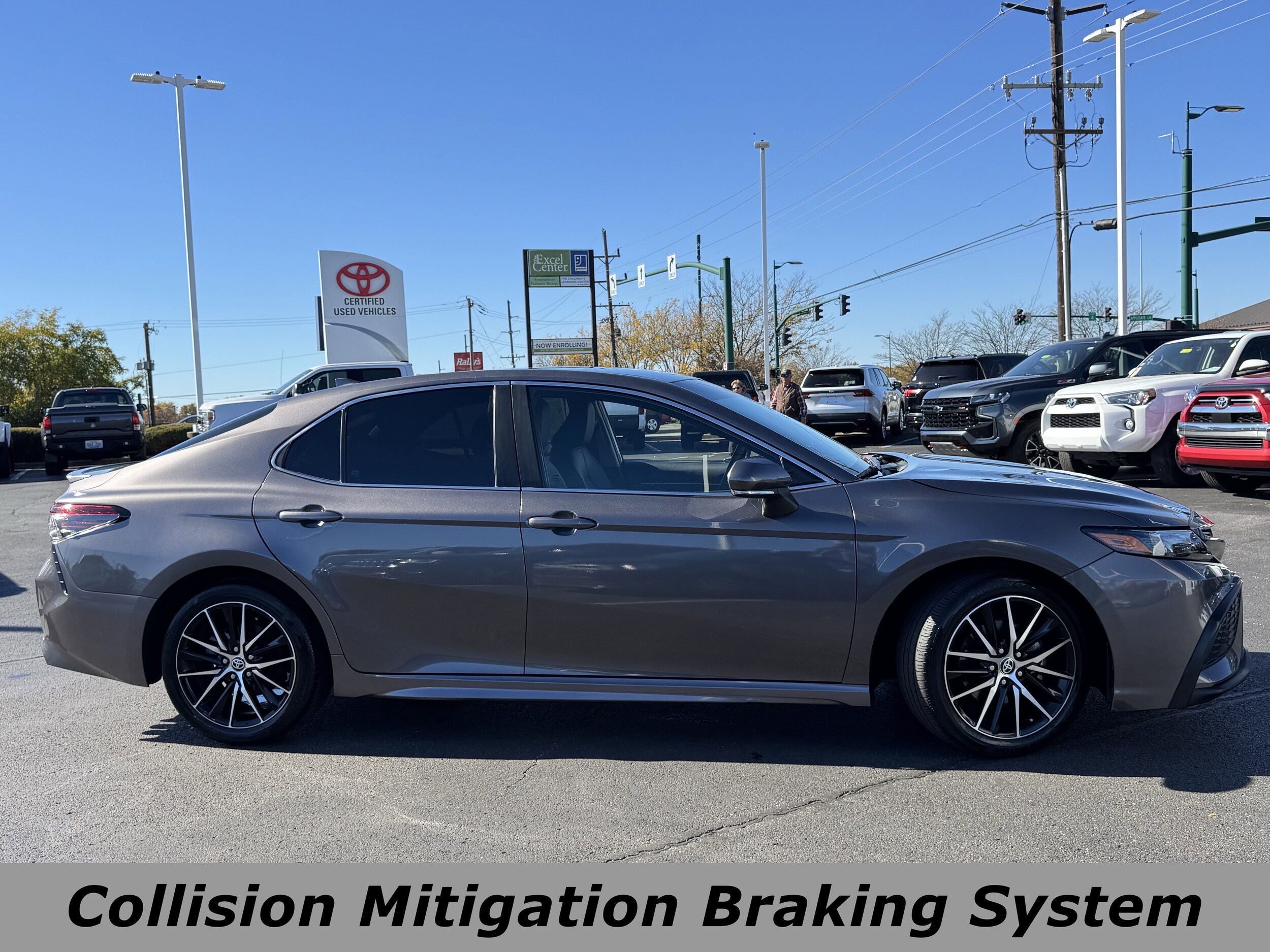 2024 Toyota Camry SE photo 2