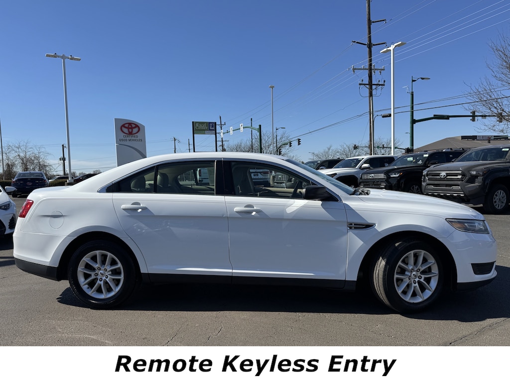 Used 2014 Ford Taurus SE Sedan