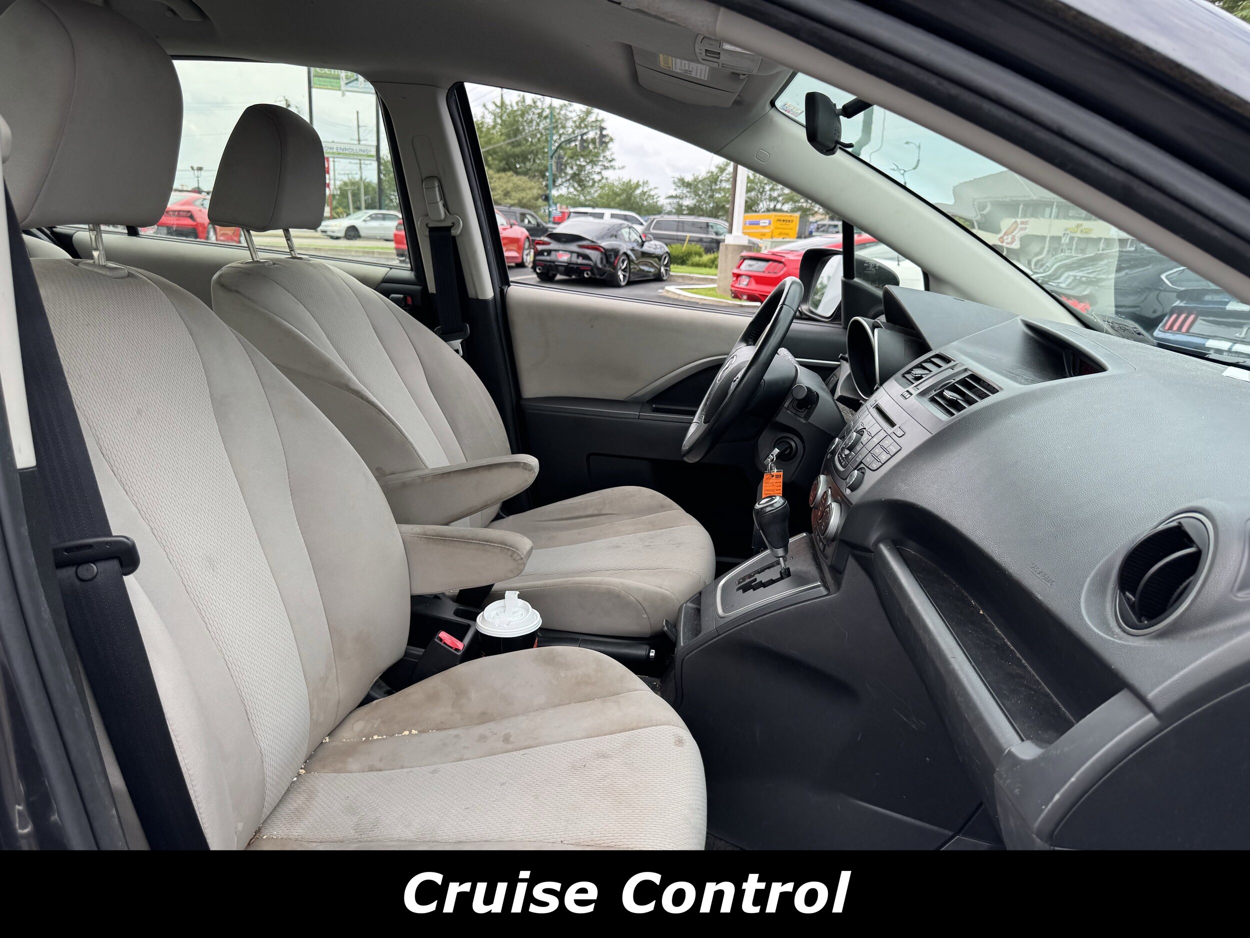 2014 Mazda Mazda5 Touring photo 4